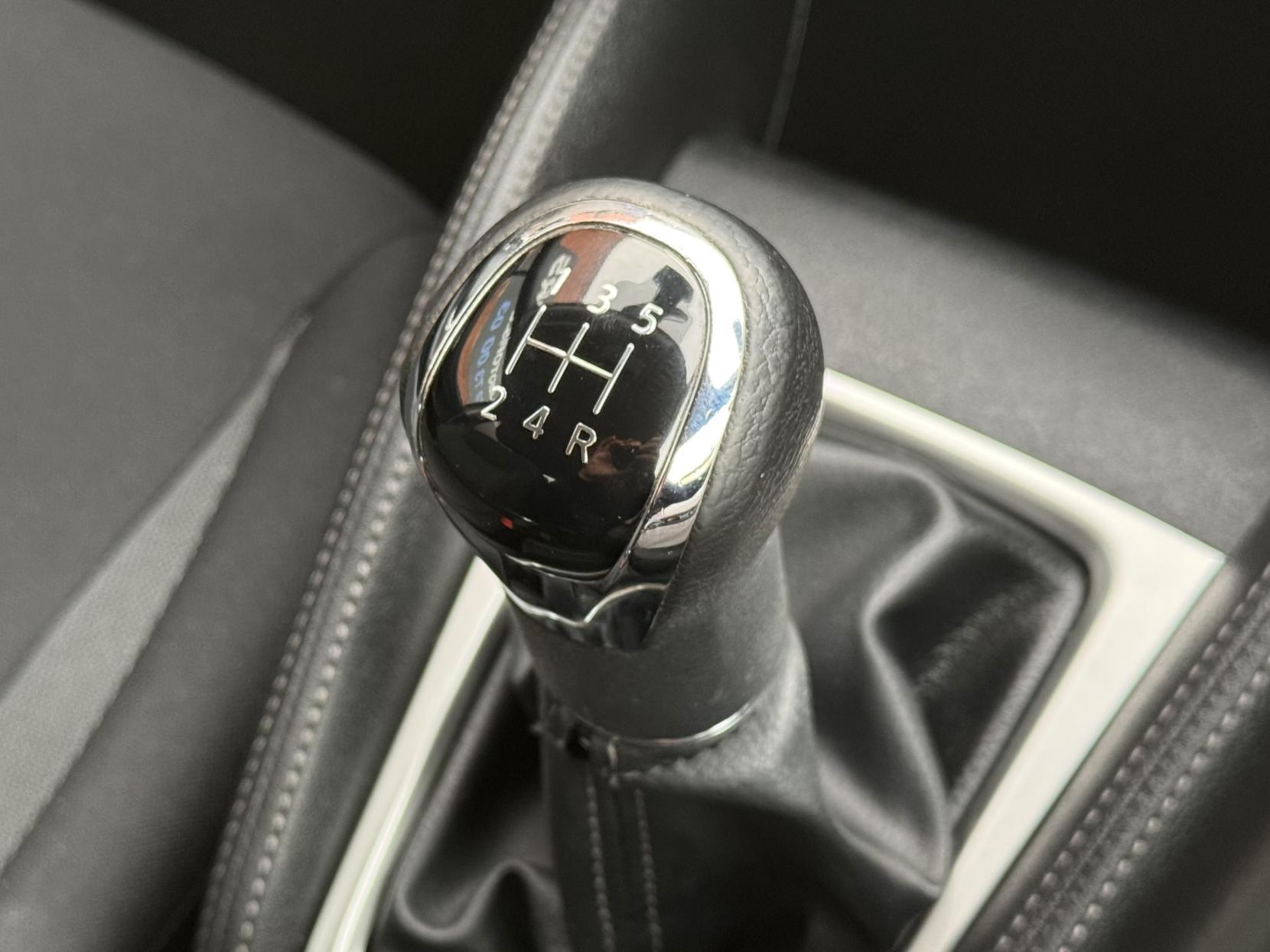 Nissan Micra 1.0 IG-T n-tec Hatchback 5dr Petrol Manual Euro 6 (s/s) (100 ps)