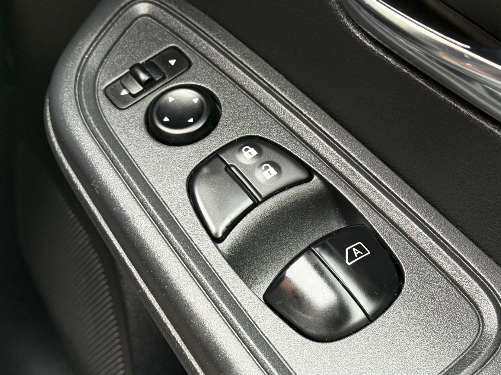 Nissan Micra 1.0 IG-T n-tec Hatchback 5dr Petrol Manual Euro 6 (s/s) (100 ps)