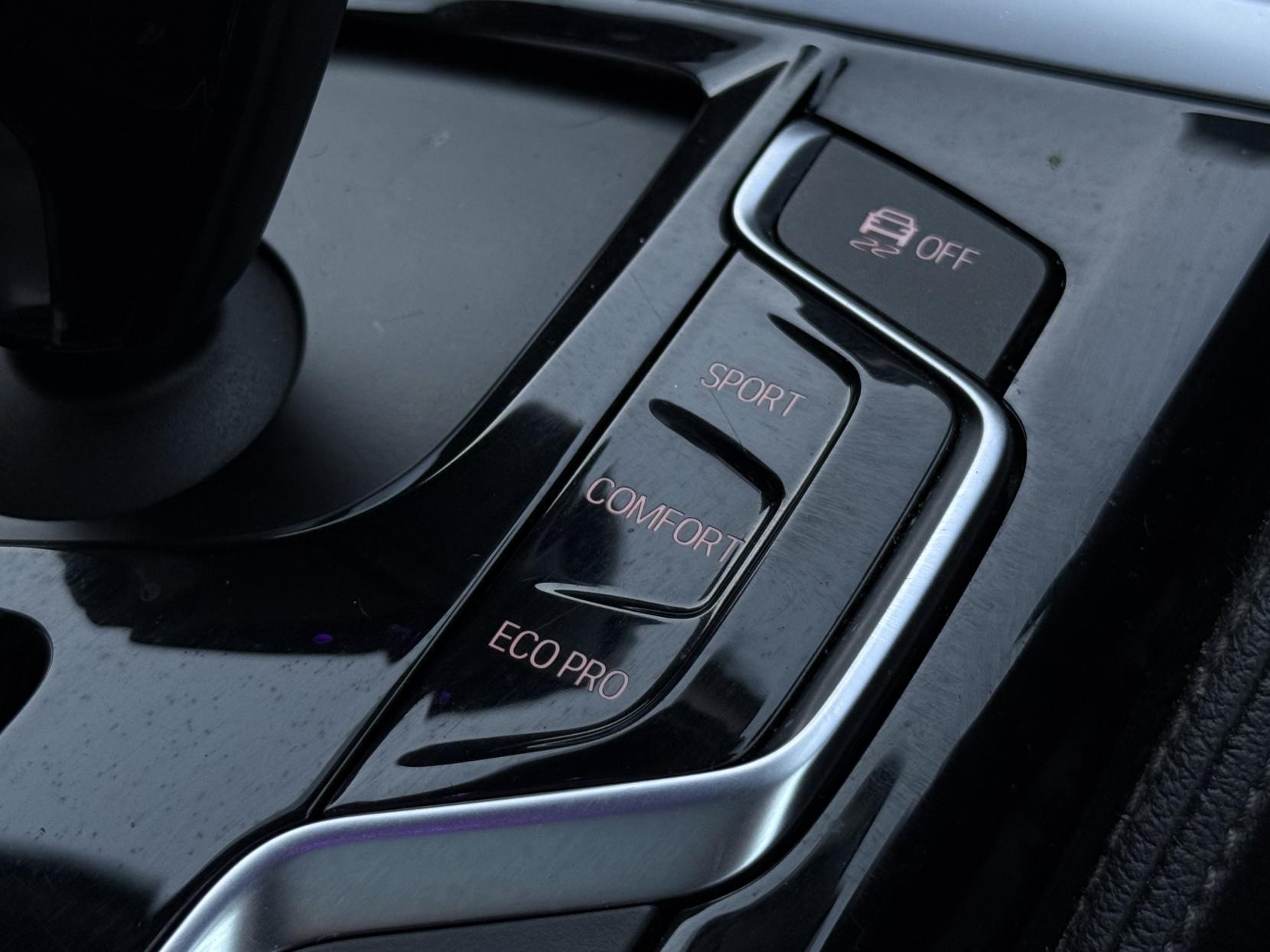 BMW 5 Series 2.0 520d M Sport Touring 5dr Diesel Auto xDrive Euro 6 (s/s) (190 ps)