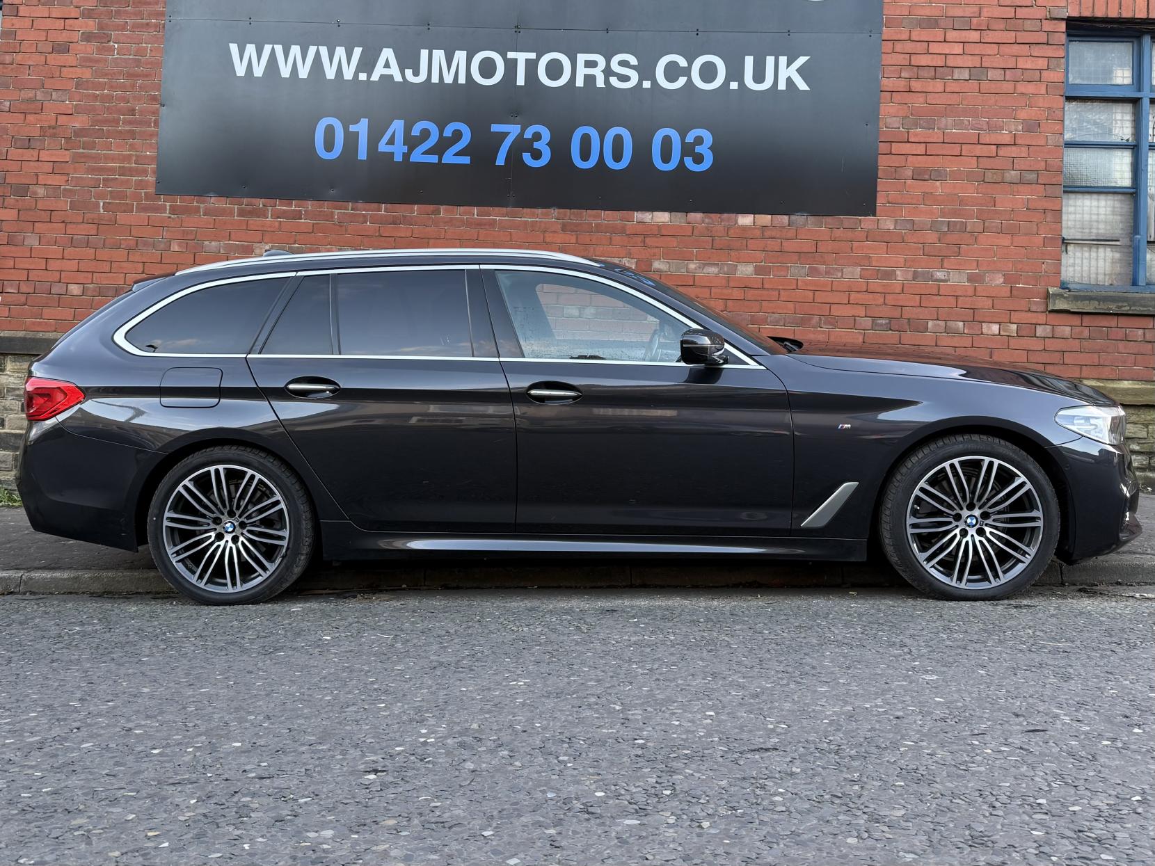 BMW 5 Series 2.0 520d M Sport Touring 5dr Diesel Auto xDrive Euro 6 (s/s) (190 ps)