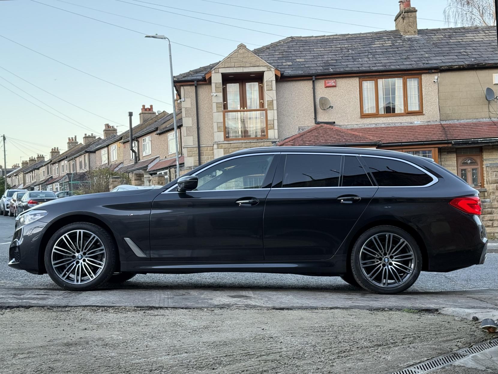 BMW 5 Series 2.0 520d M Sport Touring 5dr Diesel Auto xDrive Euro 6 (s/s) (190 ps)