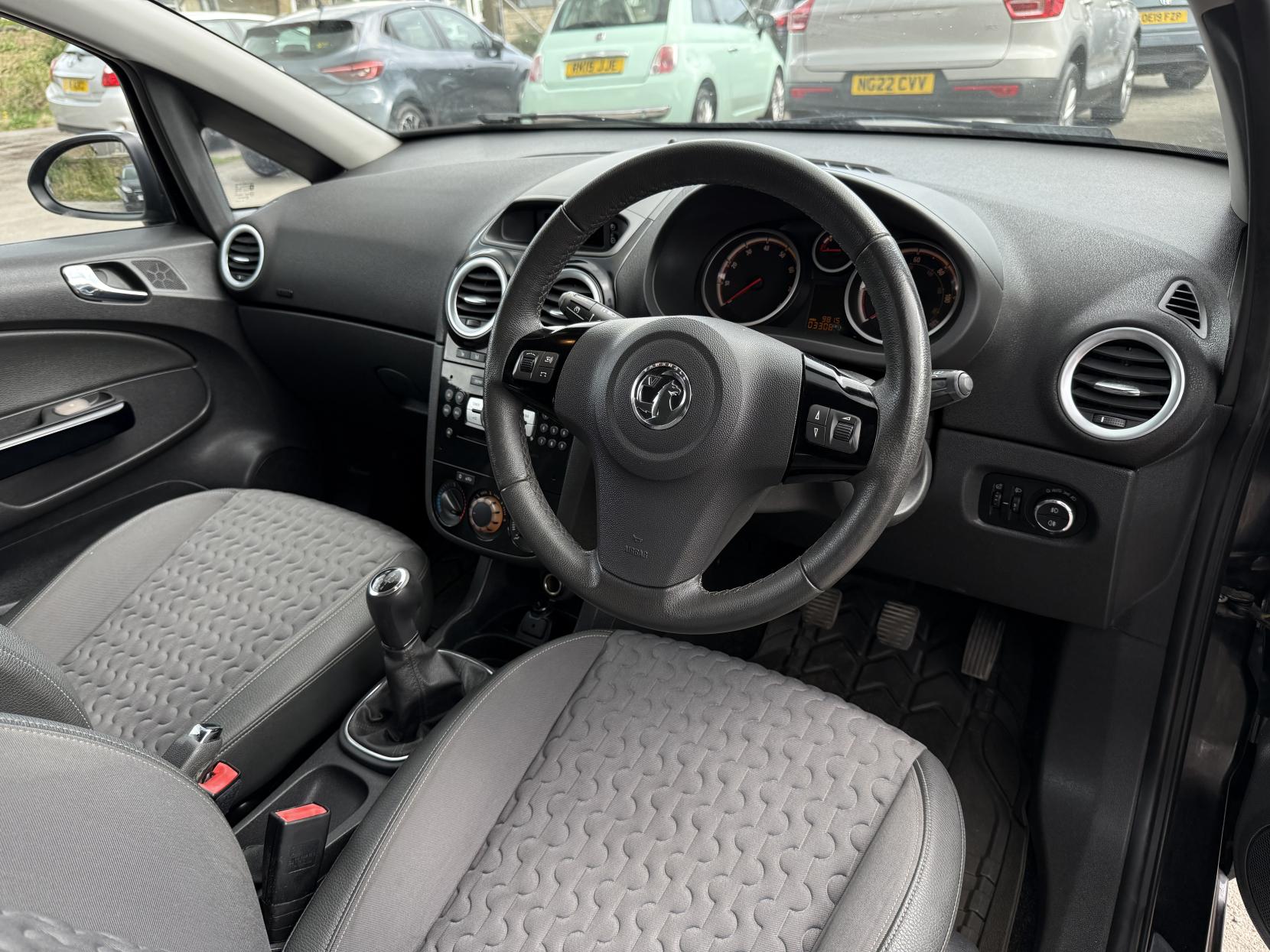 Vauxhall Corsa 1.2 16V SE Hatchback 5dr Petrol Manual Euro 5 (85 ps)