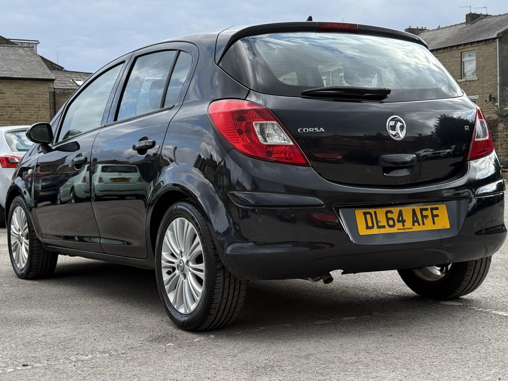 Vauxhall Corsa 1.2 16V SE Hatchback 5dr Petrol Manual Euro 5 (85 ps)