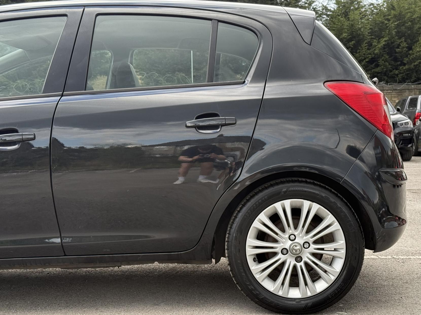 Vauxhall Corsa 1.2 16V SE Hatchback 5dr Petrol Manual Euro 5 (85 ps)