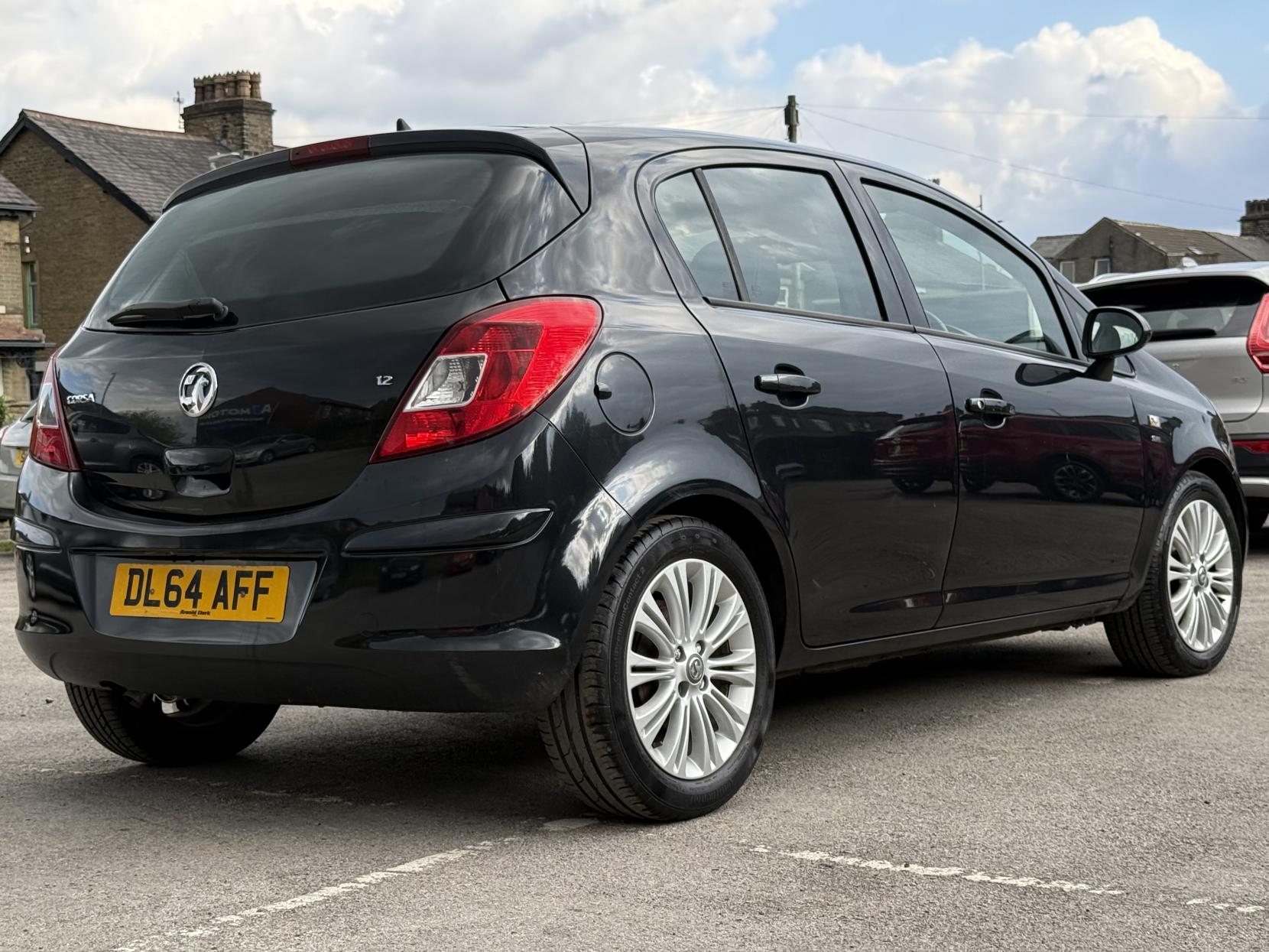 Vauxhall Corsa 1.2 16V SE Hatchback 5dr Petrol Manual Euro 5 (85 ps)