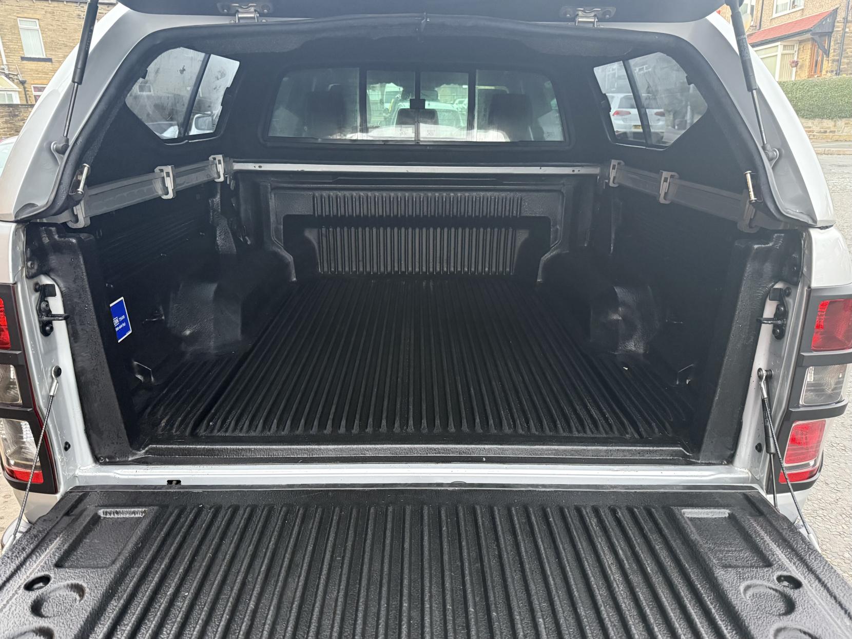 Ford Ranger 3.2 TDCi Wildtrak Pickup Double Cab 4dr Diesel Auto 4WD Euro 6 (s/s) (200 ps)