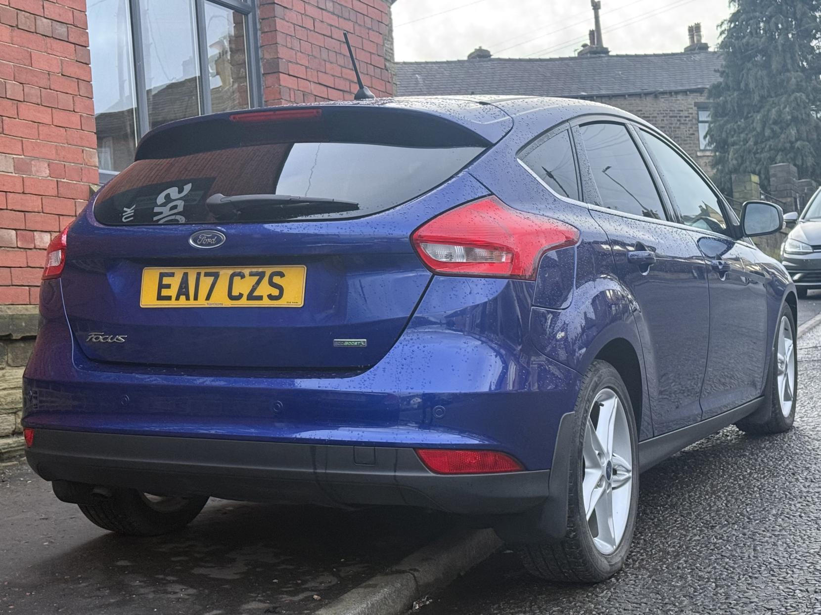 Ford Focus 1.0T EcoBoost Zetec Edition Hatchback 5dr Petrol Manual Euro 6 (s/s) (125 ps)