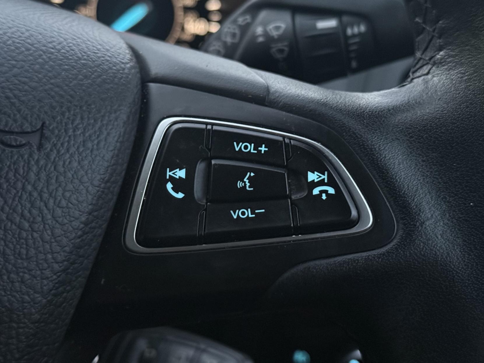 Ford Focus 1.0T EcoBoost Zetec Edition Hatchback 5dr Petrol Manual Euro 6 (s/s) (125 ps)