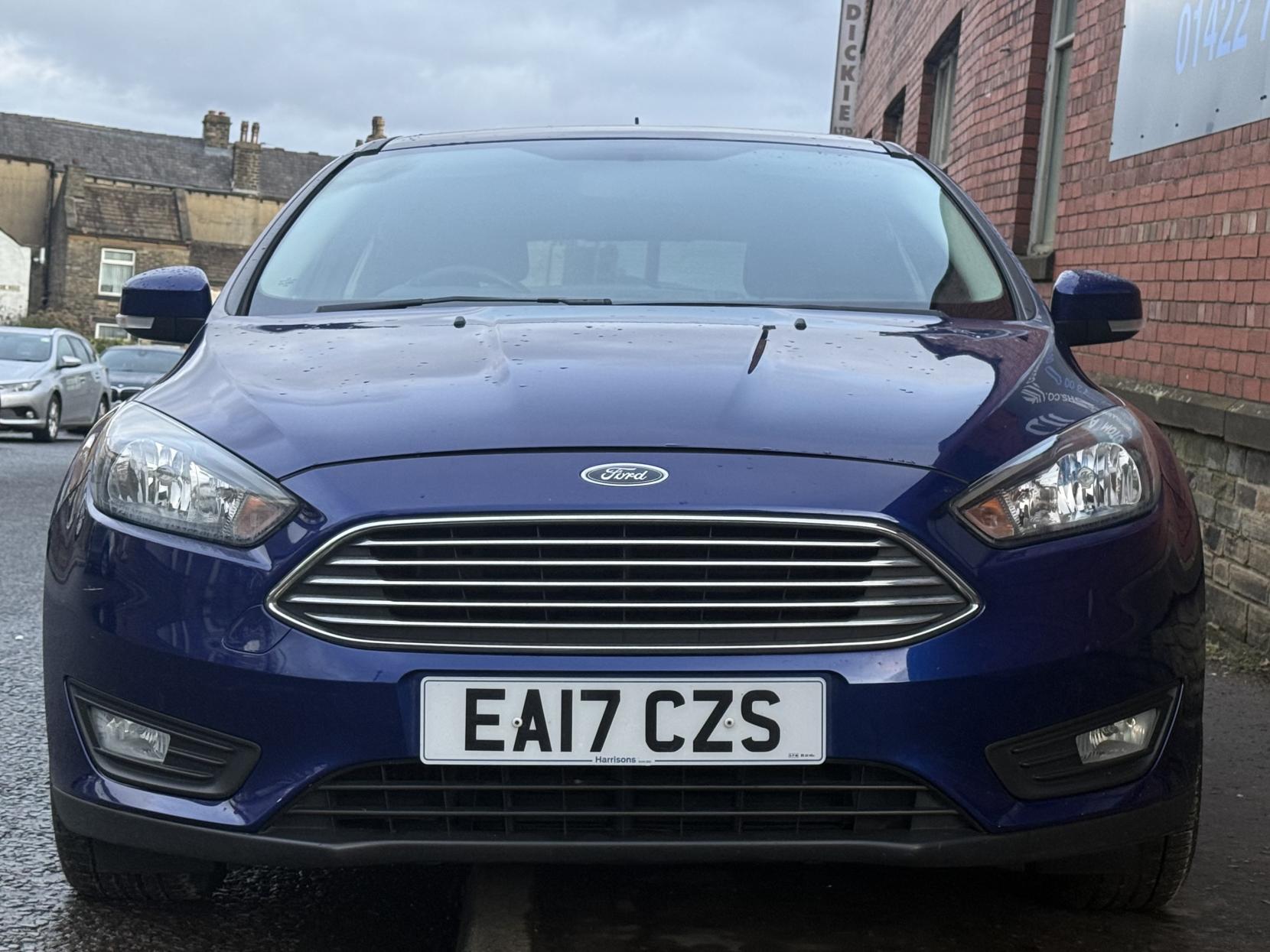 Ford Focus 1.0T EcoBoost Zetec Edition Hatchback 5dr Petrol Manual Euro 6 (s/s) (125 ps)