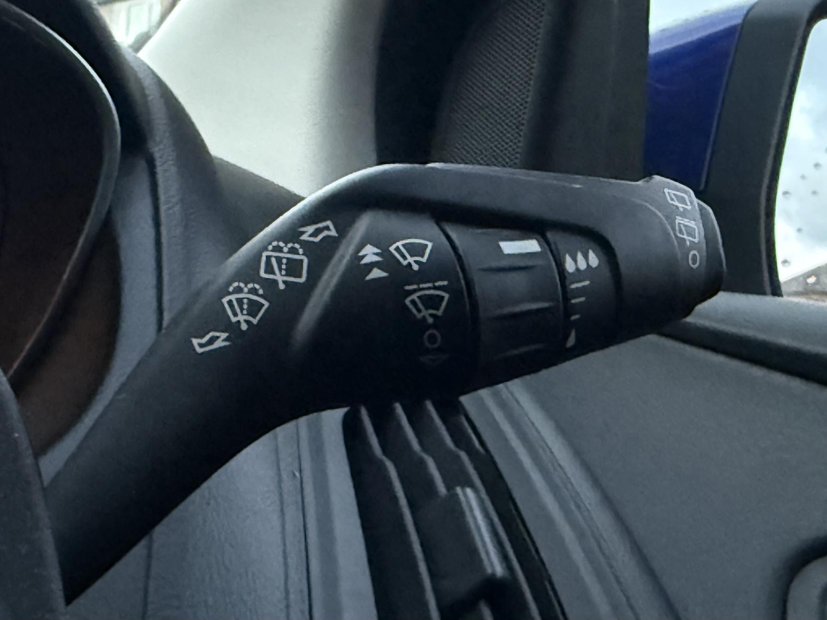 Ford Focus 1.0T EcoBoost Zetec Edition Hatchback 5dr Petrol Manual Euro 6 (s/s) (125 ps)