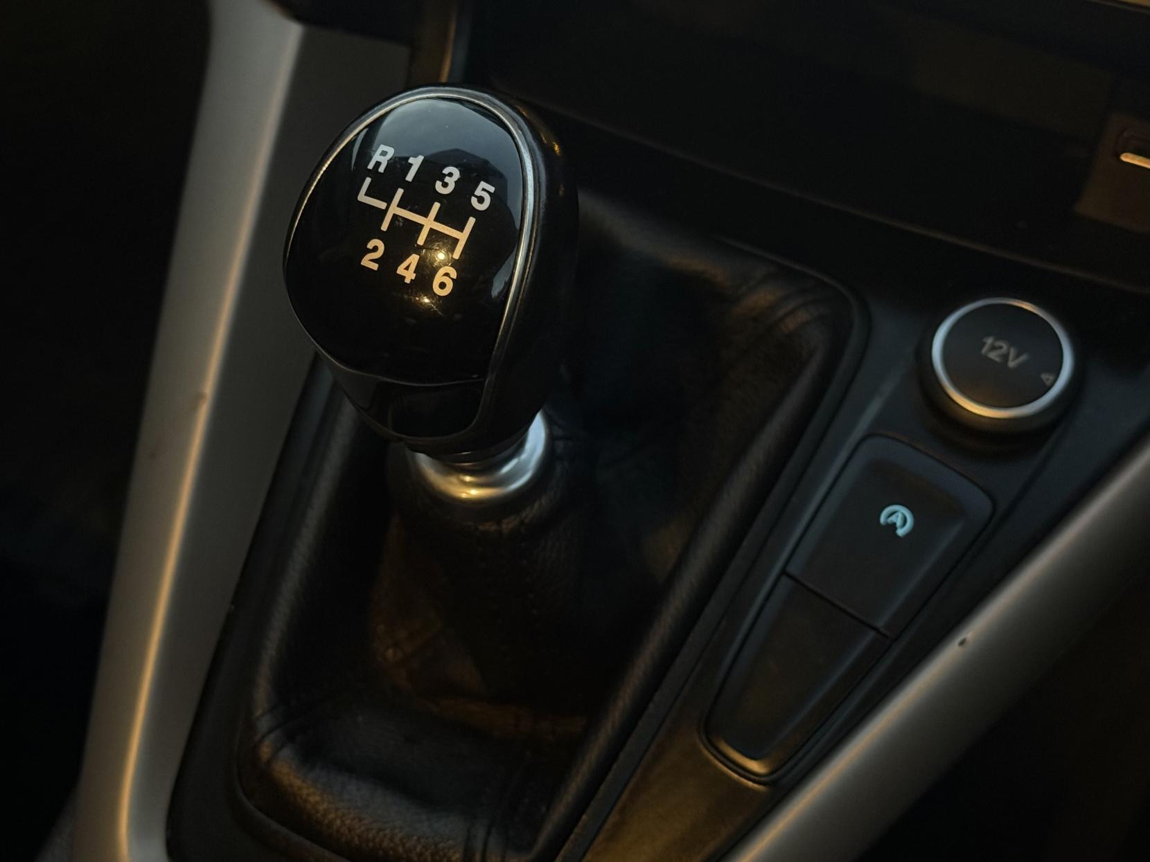 Ford Focus 1.0T EcoBoost Zetec Edition Hatchback 5dr Petrol Manual Euro 6 (s/s) (125 ps)