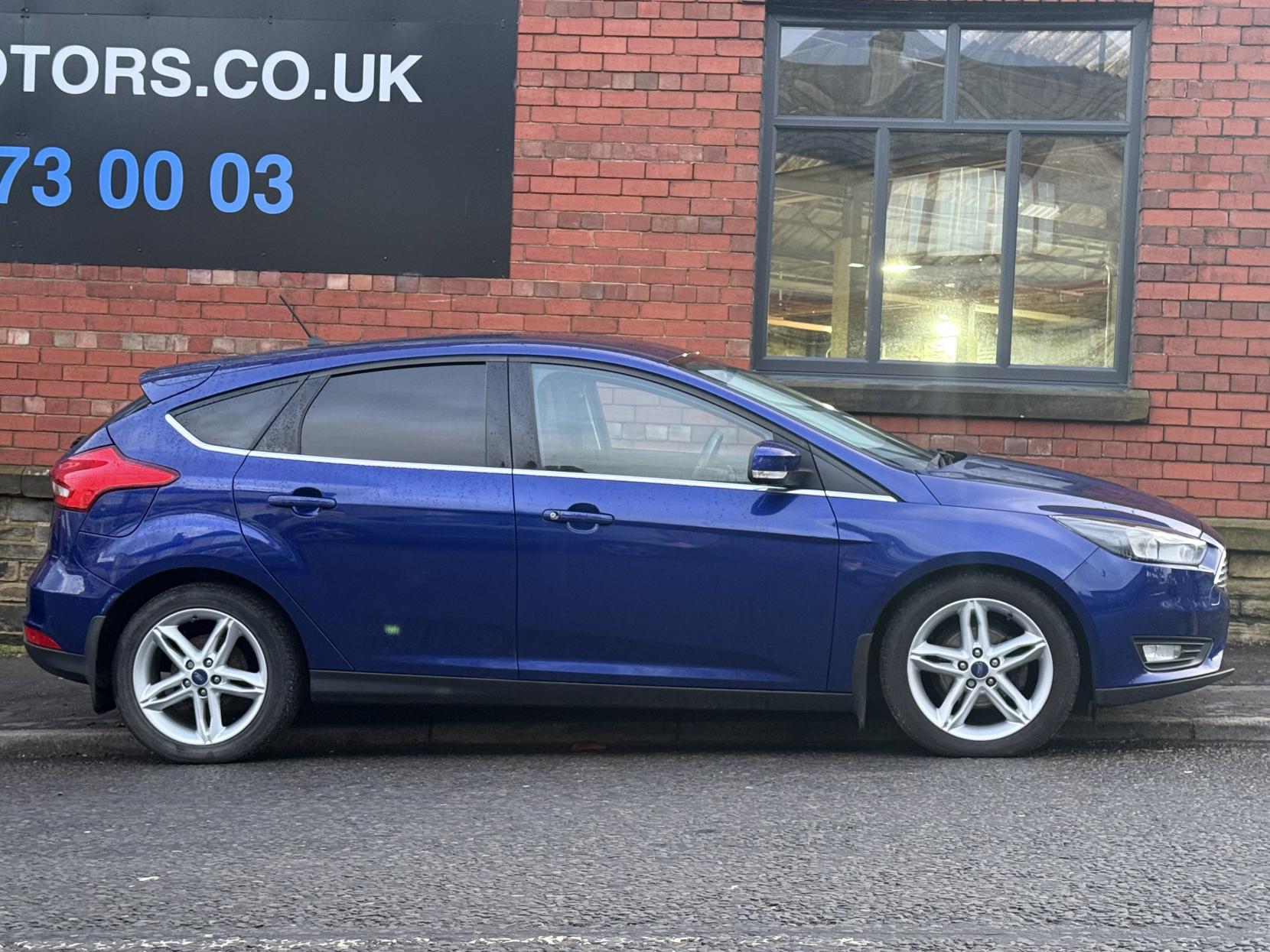 Ford Focus 1.0T EcoBoost Zetec Edition Hatchback 5dr Petrol Manual Euro 6 (s/s) (125 ps)