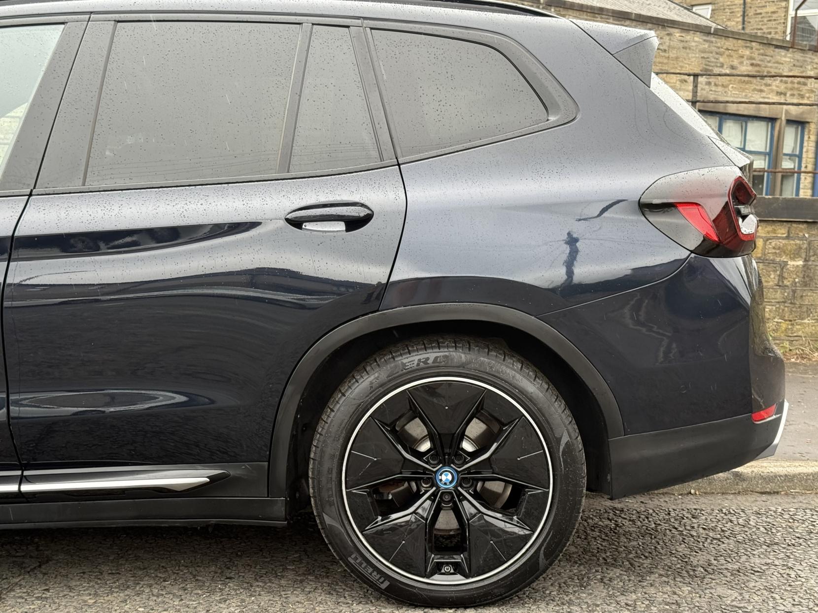 BMW iX3 80kWh Premier Edition SUV 5dr Electric Auto (286 ps)