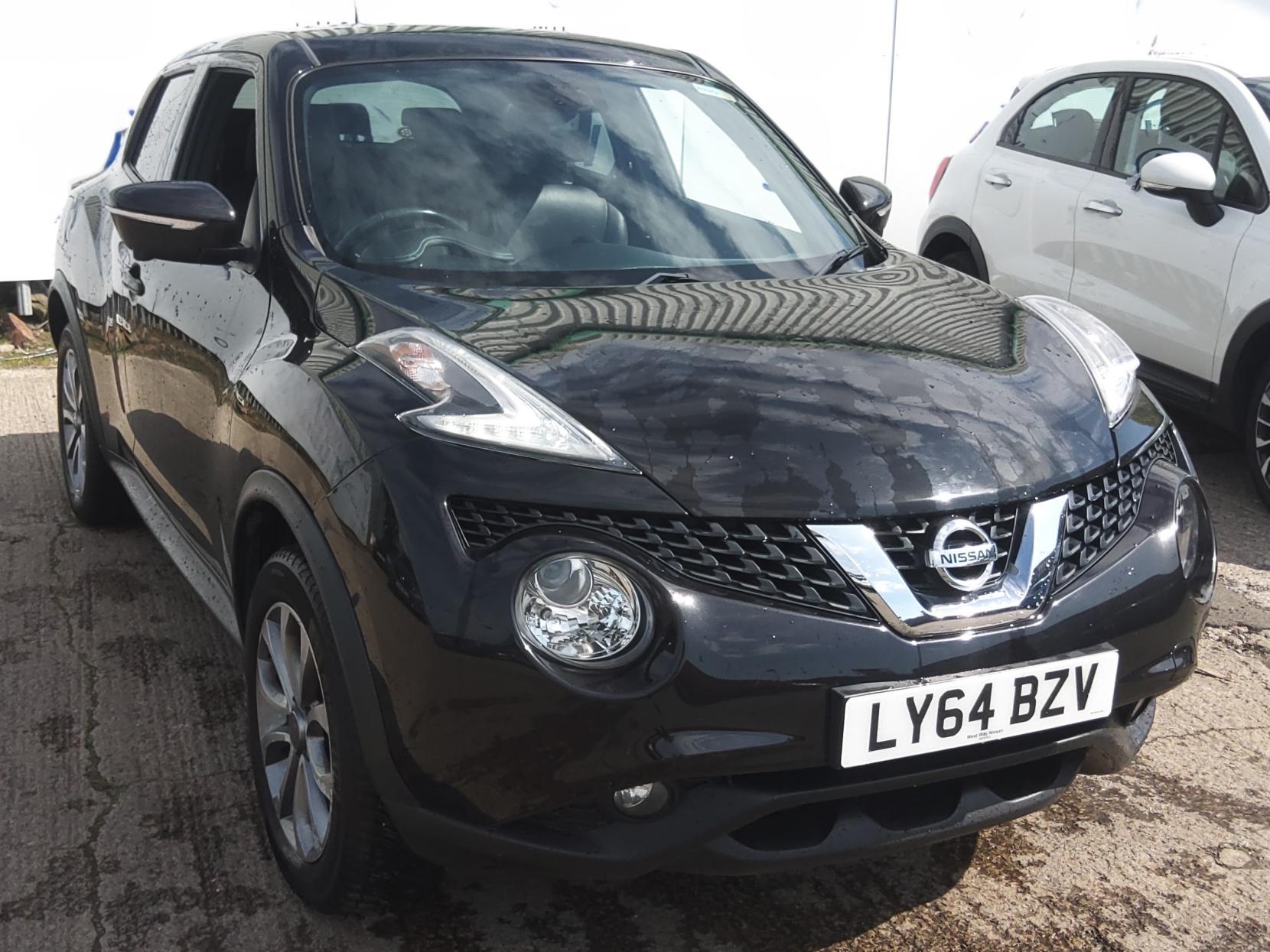 Nissan Juke 1.6 Tekna SUV 5dr Petrol XTRON Euro 5 (117 ps)