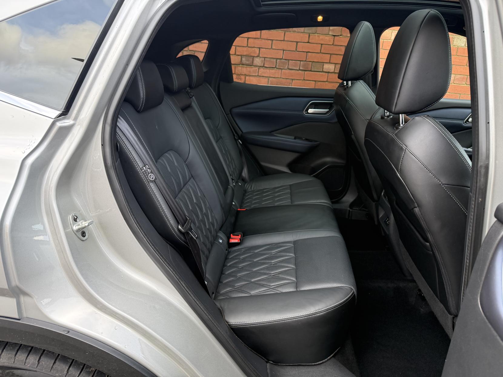 Nissan Qashqai 1.3 DIG-T MHEV Tekna+ SUV 5dr Petrol Hybrid XTRON Euro 6 (s/s) (158 ps)