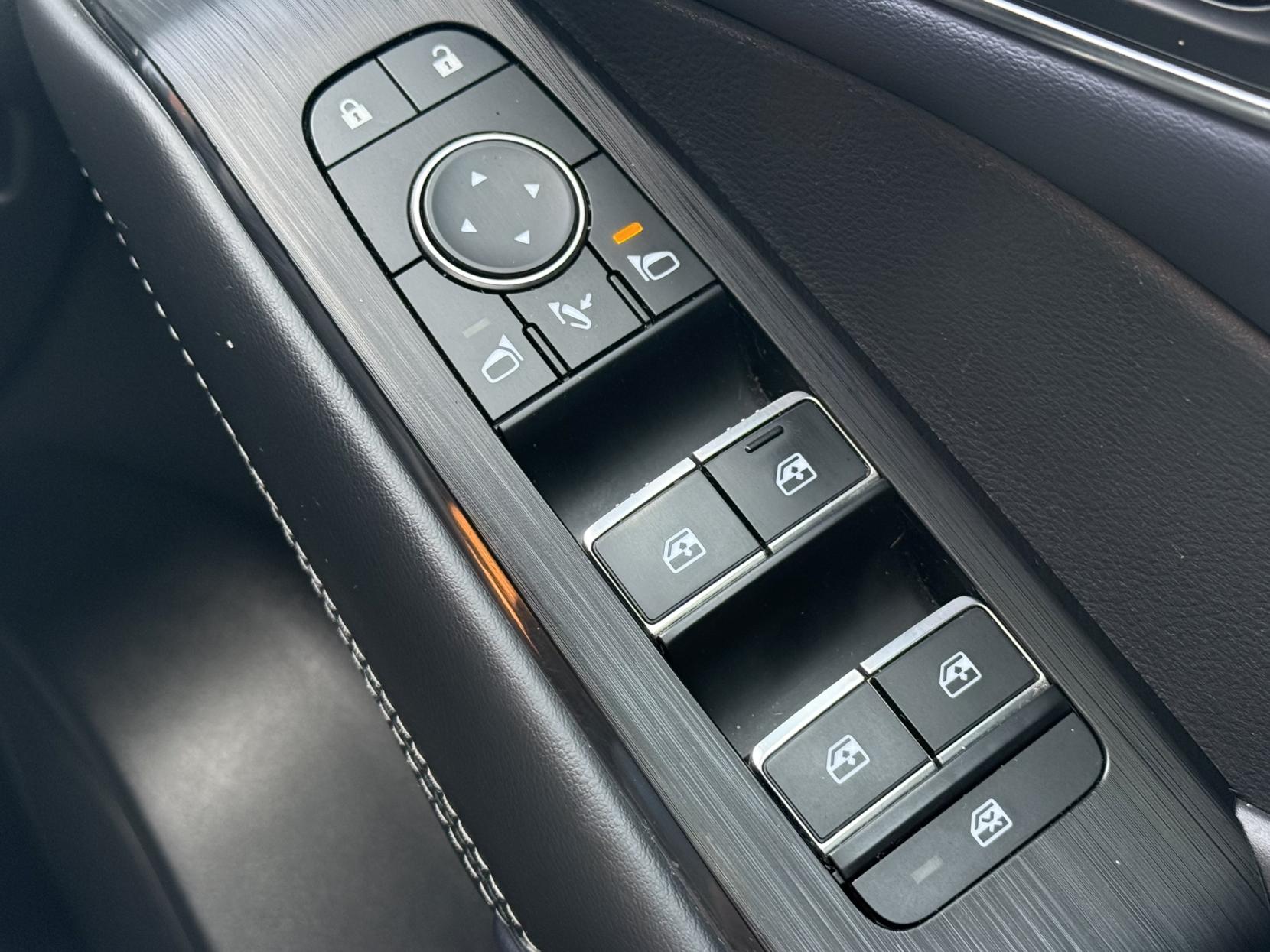 Nissan Qashqai 1.3 DIG-T MHEV Tekna+ SUV 5dr Petrol Hybrid XTRON Euro 6 (s/s) (158 ps)