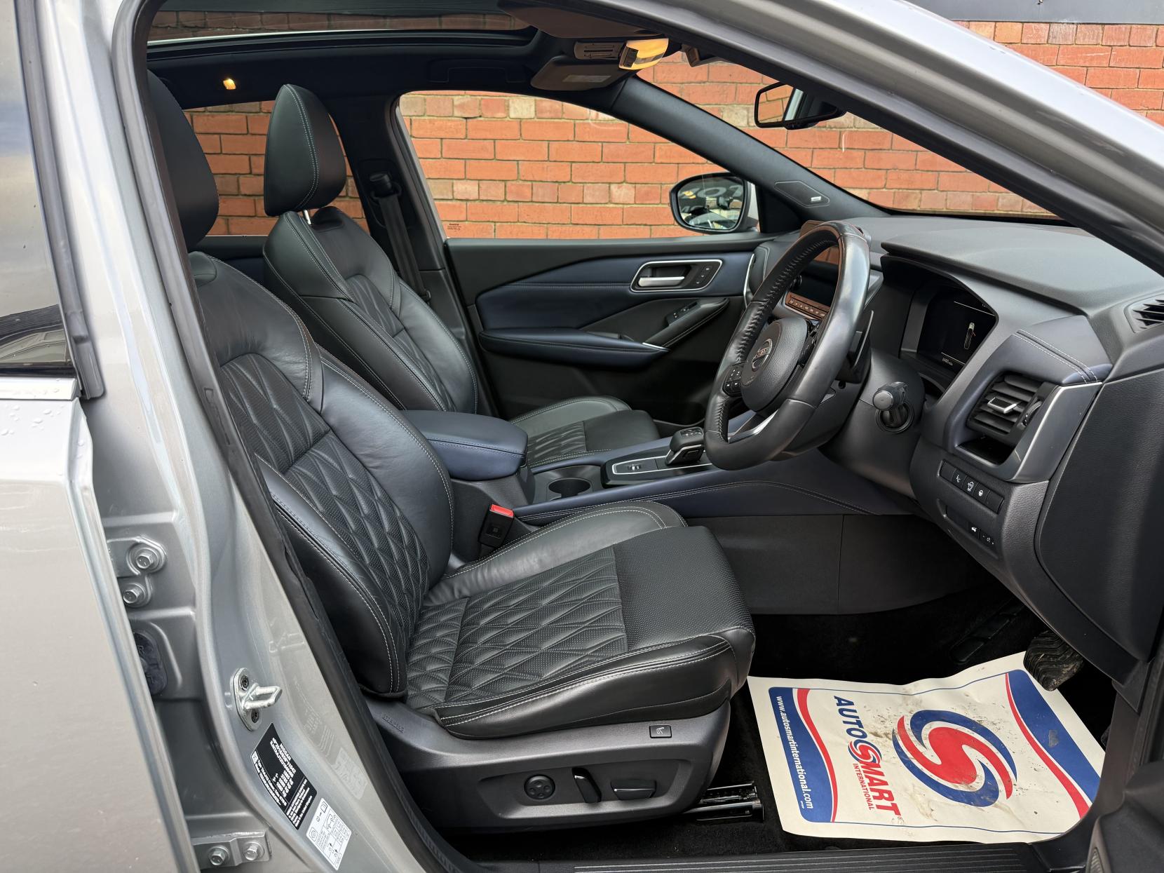 Nissan Qashqai 1.3 DIG-T MHEV Tekna+ SUV 5dr Petrol Hybrid XTRON Euro 6 (s/s) (158 ps)