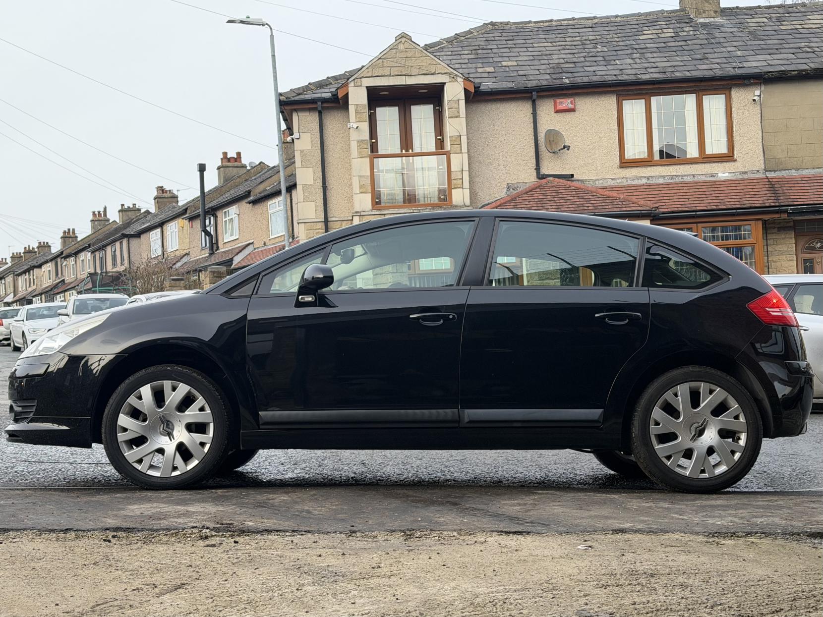 Citroen C4 1.6i 16V VTR+ Hatchback 5dr Petrol Manual (169 g/km, 110 bhp)