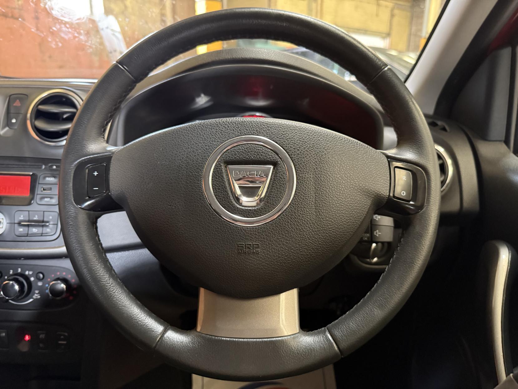 Dacia Sandero 0.9 TCe Laureate Hatchback 5dr Petrol Manual Euro 5 (90 ps)