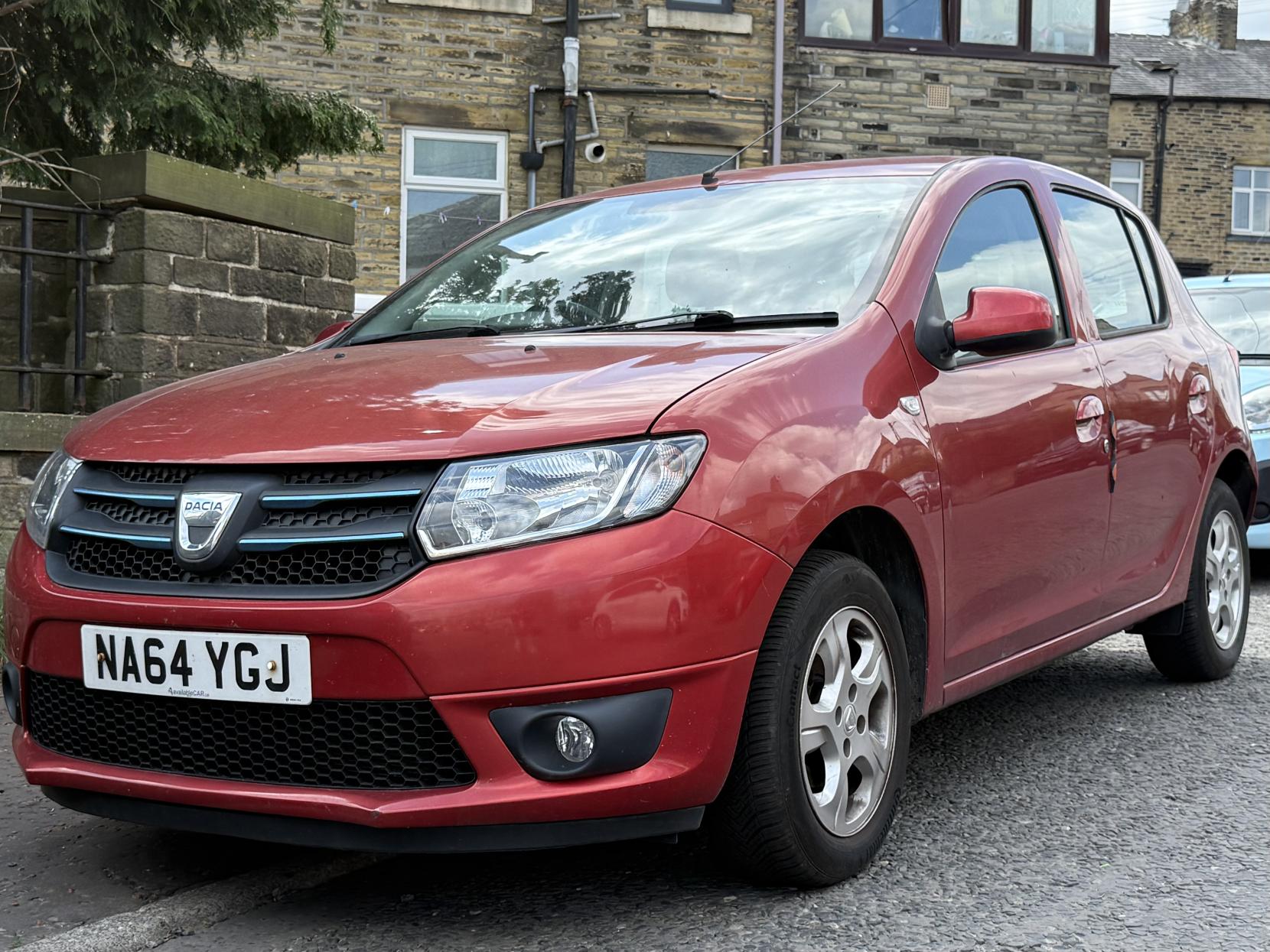 Dacia Sandero 0.9 TCe Laureate Hatchback 5dr Petrol Manual Euro 5 (90 ps)