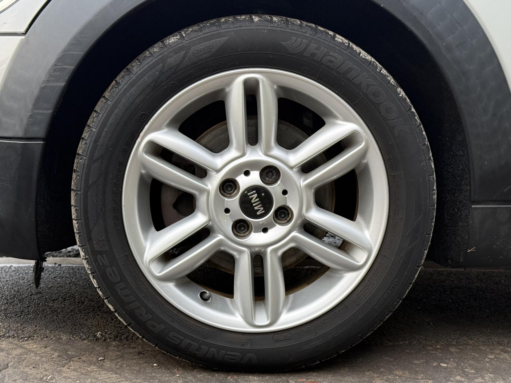 MINI Clubman 1.6 Cooper D Estate 5dr Diesel Manual Euro 5 (s/s) (112 ps)