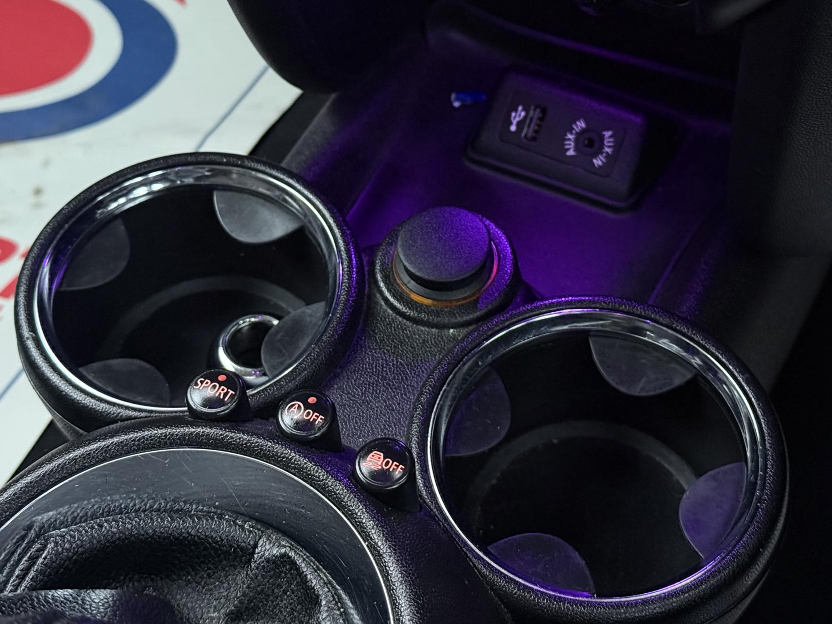 MINI Clubman 1.6 Cooper D Estate 5dr Diesel Manual Euro 5 (s/s) (112 ps)