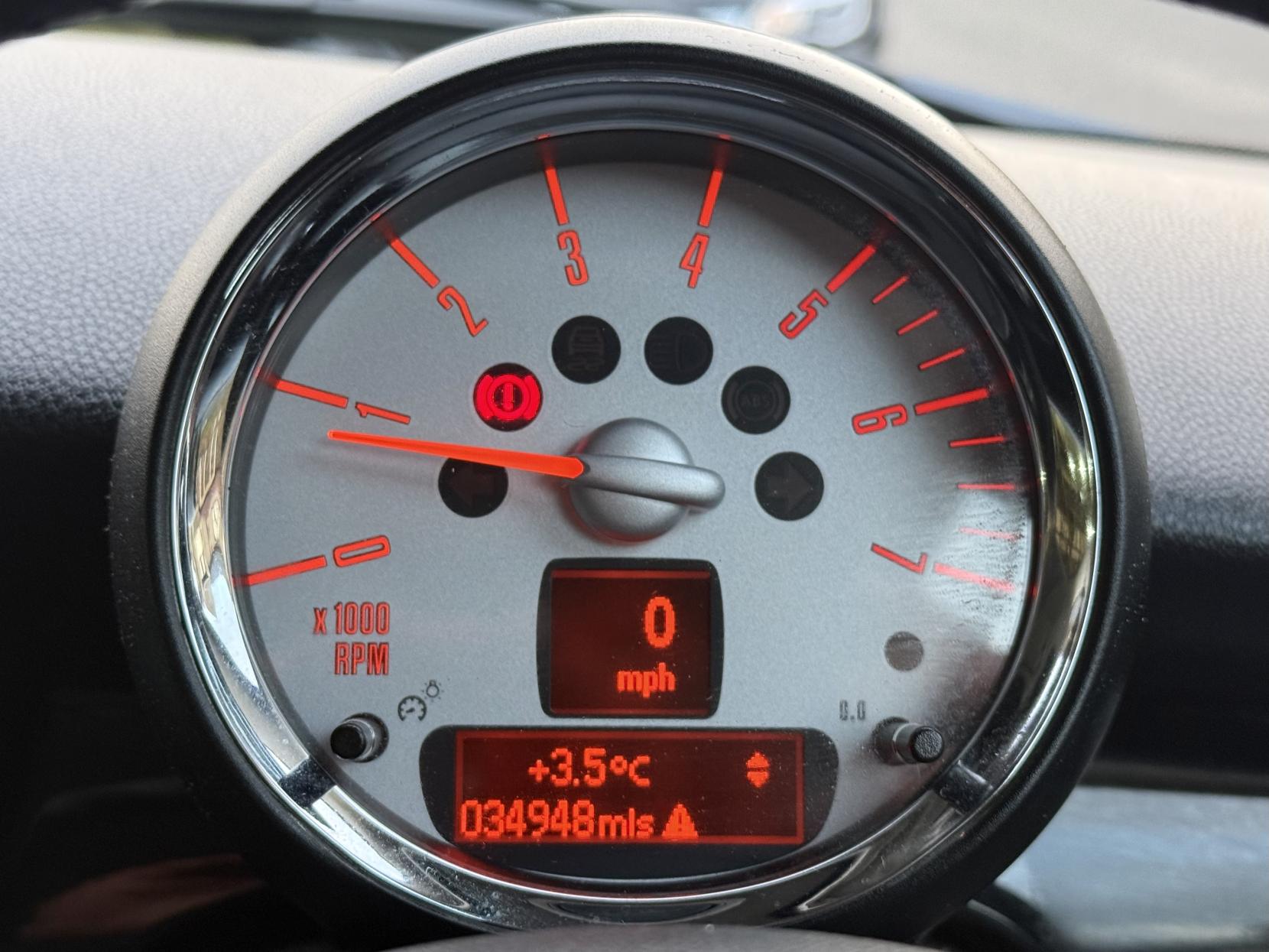 MINI Clubman 1.6 Cooper D Estate 5dr Diesel Manual Euro 5 (s/s) (112 ps)