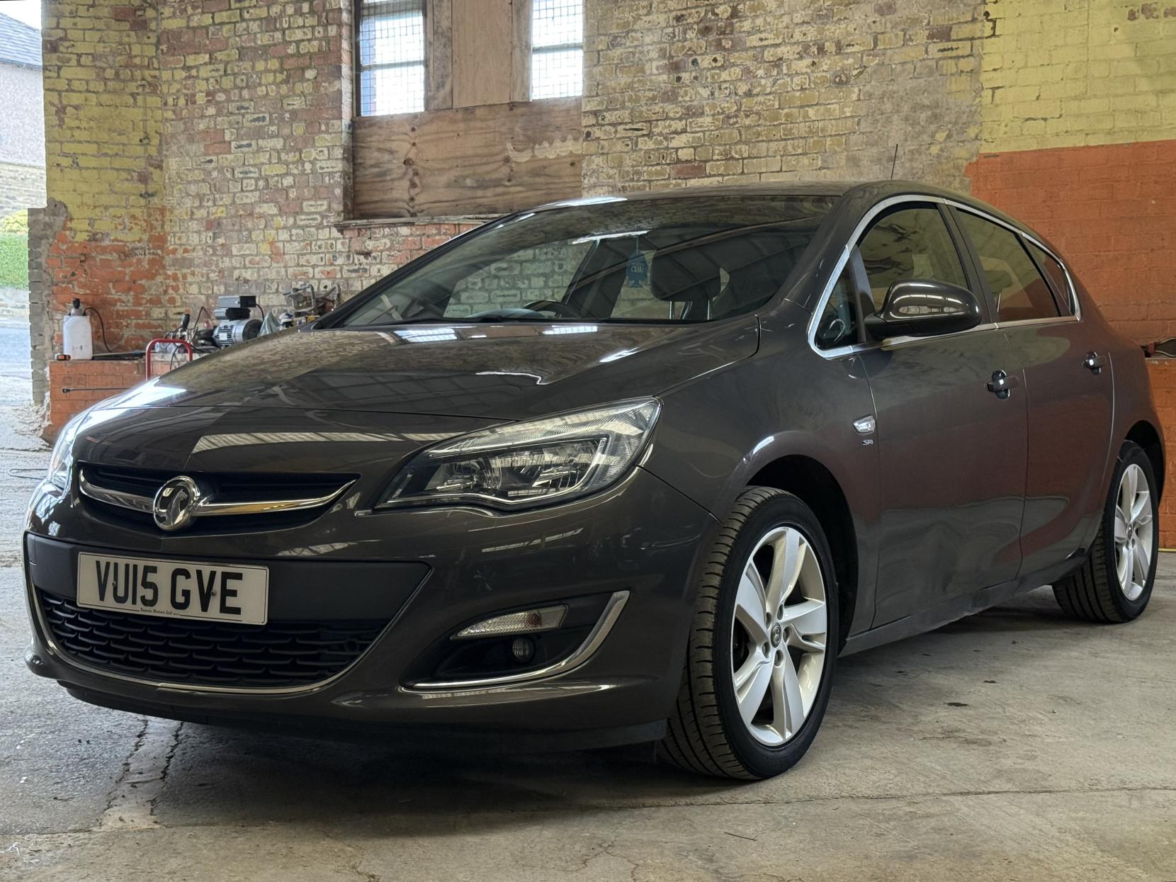 Vauxhall Astra 1.4i SRi Hatchback 5dr Petrol Manual Euro 6 (100 ps)