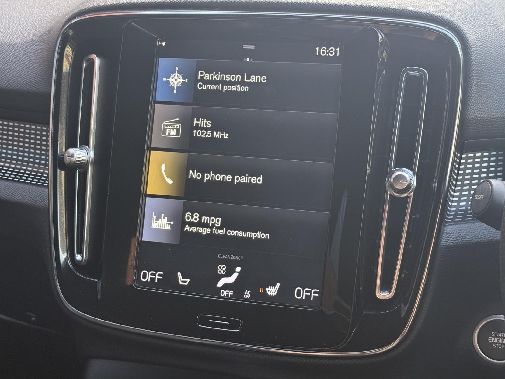 Volvo XC40 2.0 B4 MHEV R-Design Pro SUV 5dr Petrol Hybrid Auto Euro 6 (s/s) (197 ps)