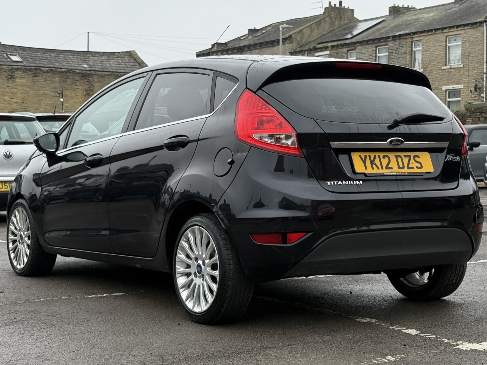 Ford Fiesta 1.4 Titanium Hatchback 5dr Petrol Manual (130 g/km, 94 bhp)