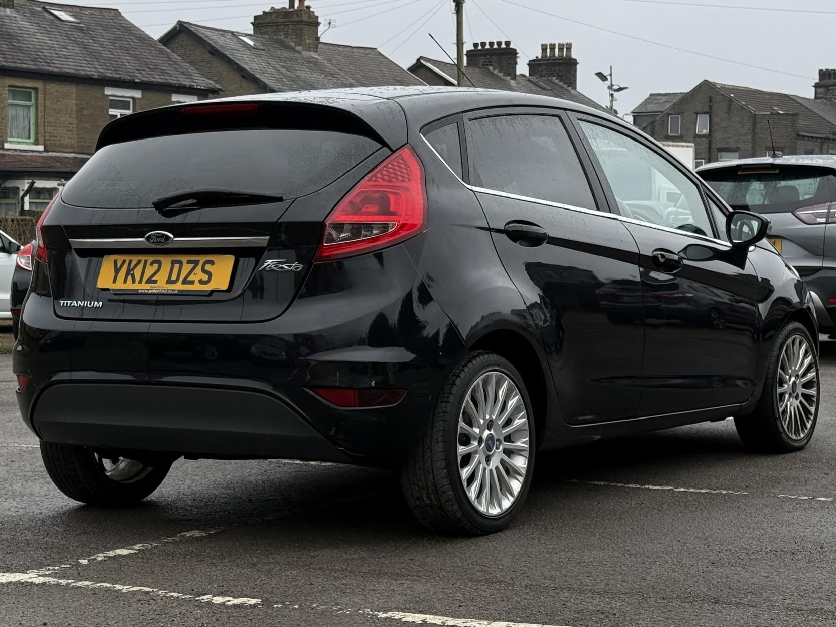 Ford Fiesta 1.4 Titanium Hatchback 5dr Petrol Manual (130 g/km, 94 bhp)