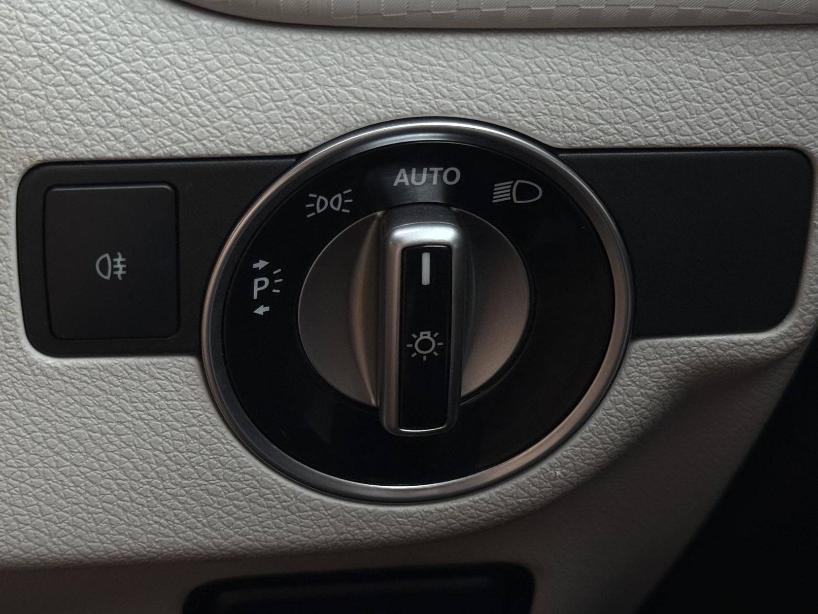 Mercedes-Benz A Class 1.5 A180d Sport (Premium) Hatchback 5dr Diesel Manual Euro 6 (s/s) (109 ps)
