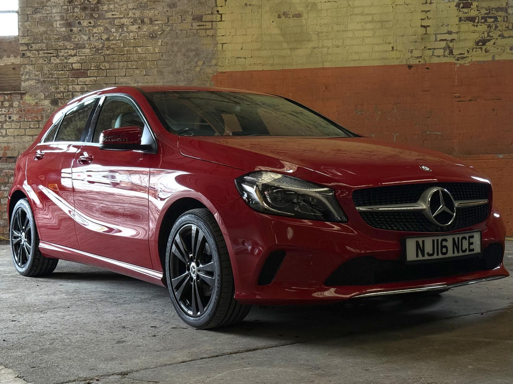 Mercedes-Benz A Class 1.5 A180d Sport (Premium) Hatchback 5dr Diesel Manual Euro 6 (s/s) (109 ps)