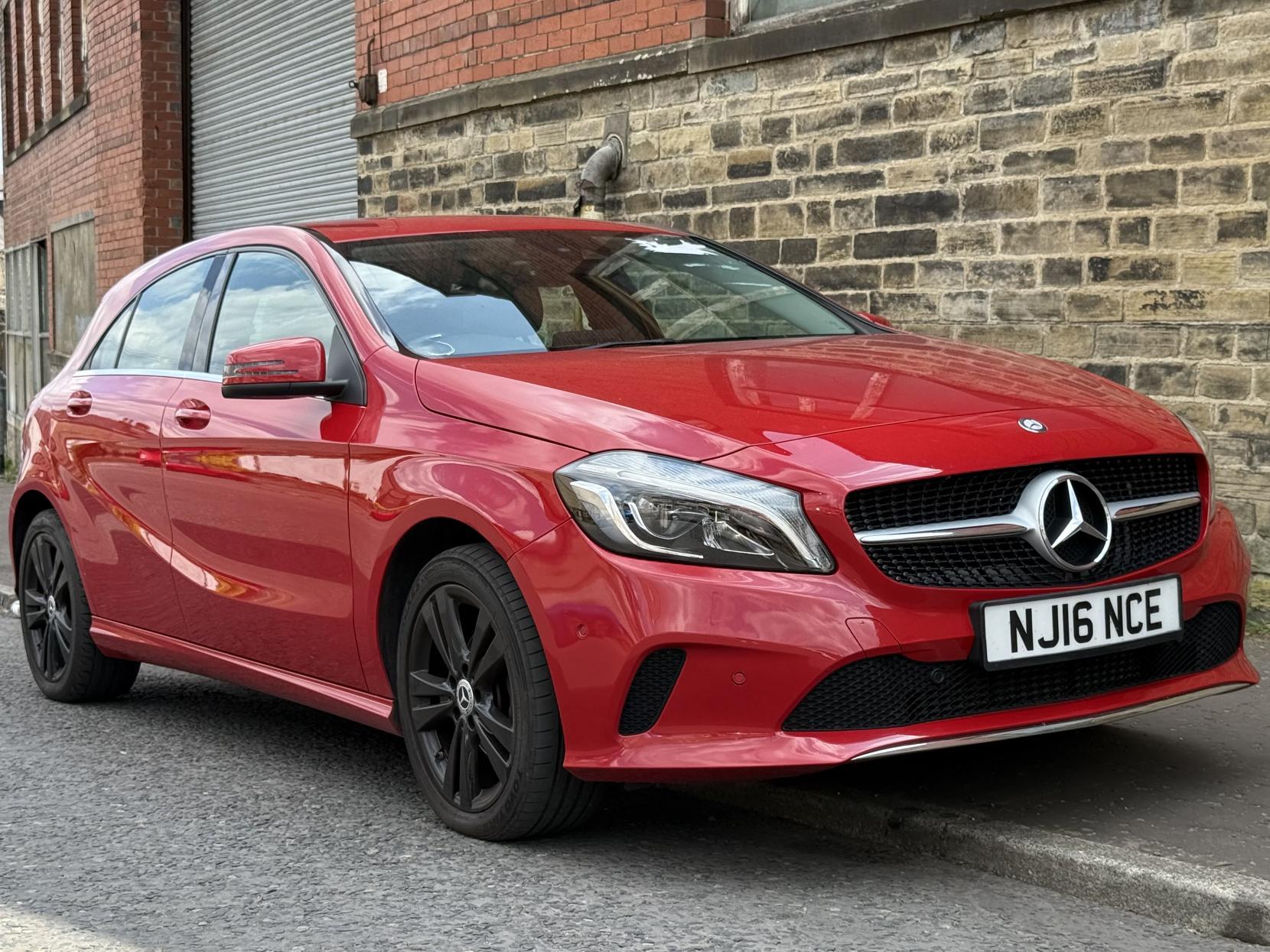 Mercedes-Benz A Class 1.5 A180d Sport (Premium) Hatchback 5dr Diesel Manual Euro 6 (s/s) (109 ps)