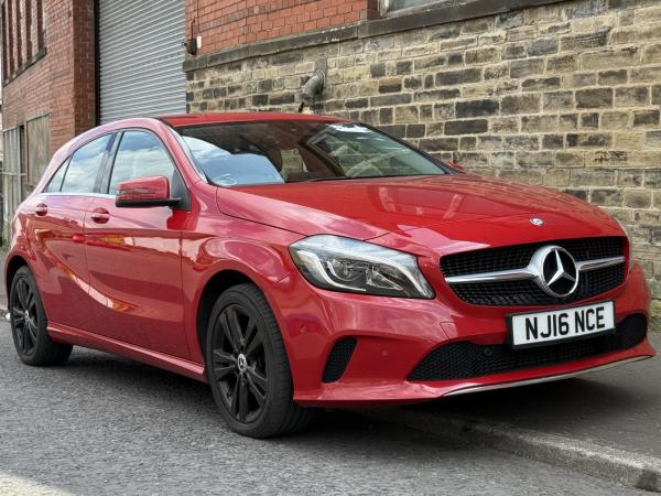 Mercedes-Benz A Class 1.5 A180d Sport (Premium) Hatchback 5dr Diesel Manual Euro 6 (s/s) (109 ps)
