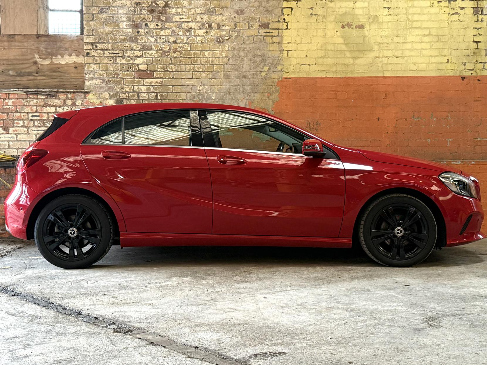 Mercedes-Benz A Class 1.5 A180d Sport (Premium) Hatchback 5dr Diesel Manual Euro 6 (s/s) (109 ps)
