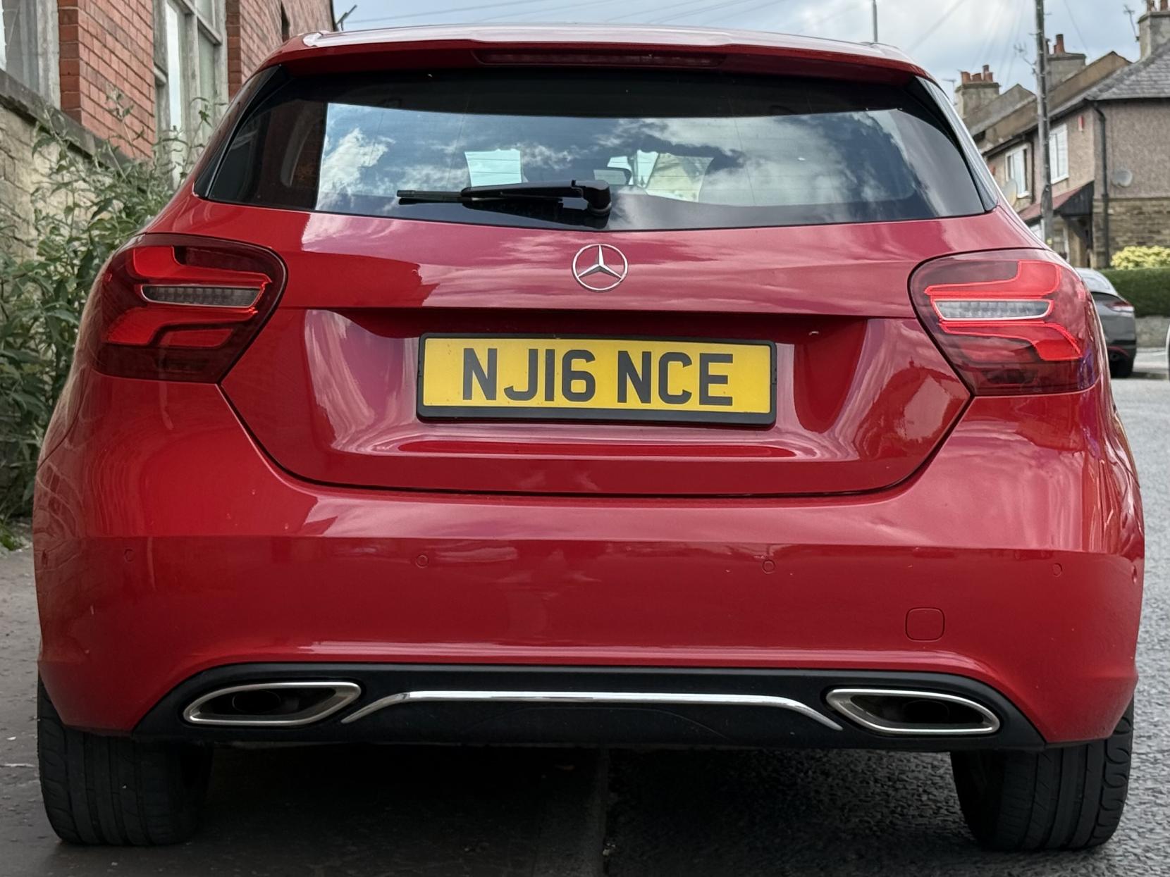 Mercedes-Benz A Class 1.5 A180d Sport (Premium) Hatchback 5dr Diesel Manual Euro 6 (s/s) (109 ps)