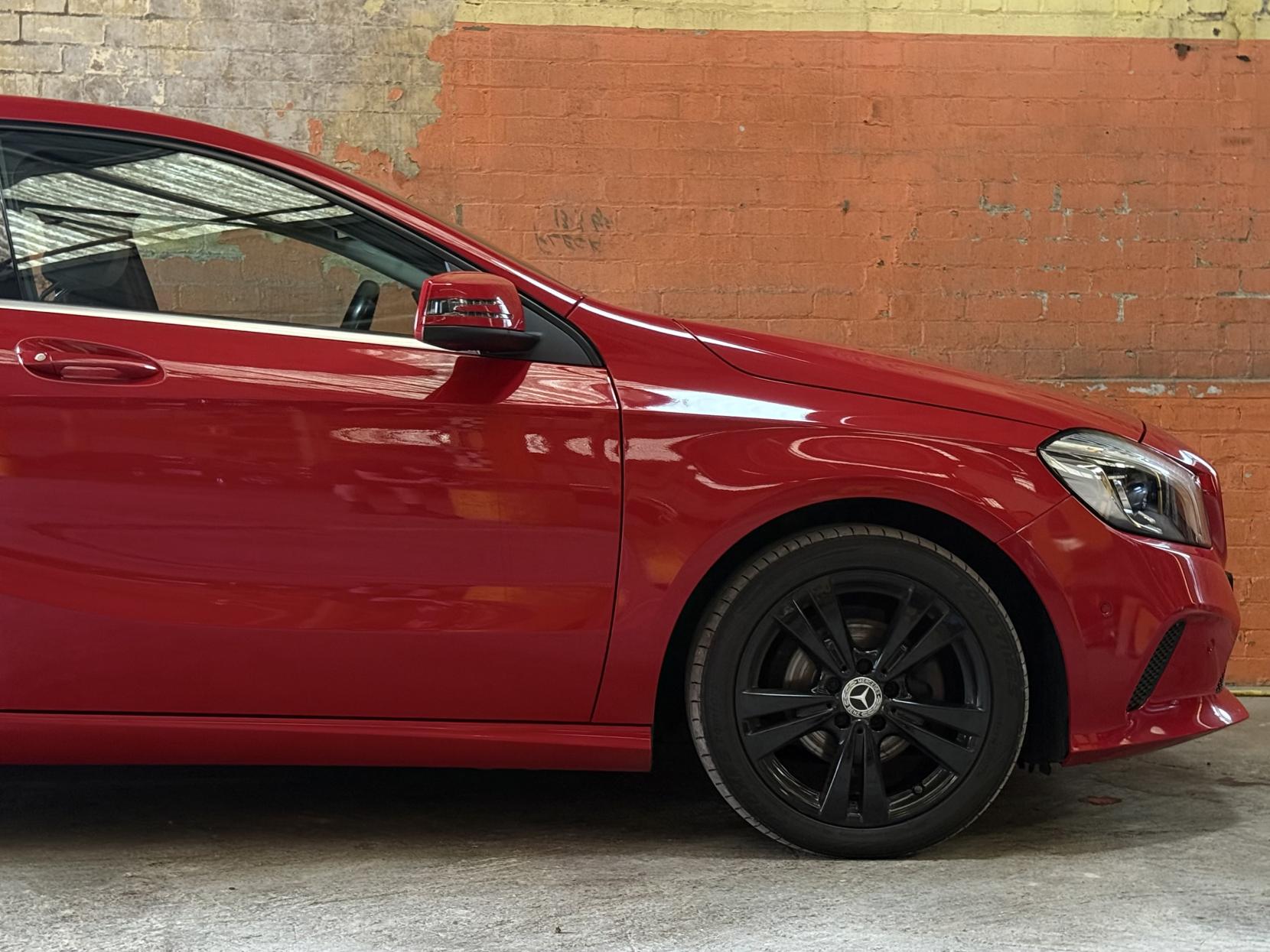 Mercedes-Benz A Class 1.5 A180d Sport (Premium) Hatchback 5dr Diesel Manual Euro 6 (s/s) (109 ps)