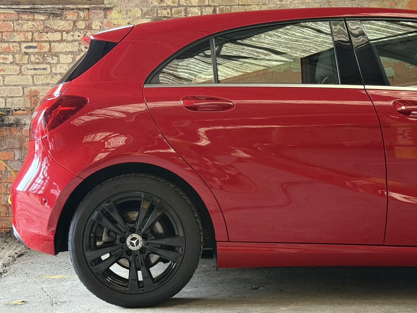 Mercedes-Benz A Class 1.5 A180d Sport (Premium) Hatchback 5dr Diesel Manual Euro 6 (s/s) (109 ps)