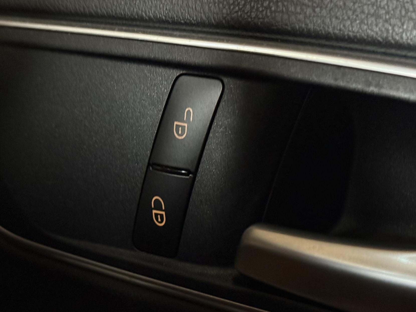 Mercedes-Benz A Class 1.5 A180d Sport (Premium) Hatchback 5dr Diesel Manual Euro 6 (s/s) (109 ps)