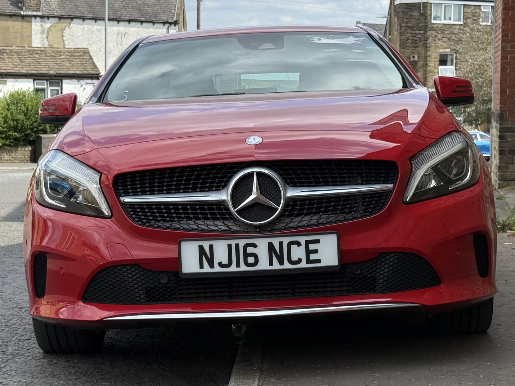 Mercedes-Benz A Class 1.5 A180d Sport (Premium) Hatchback 5dr Diesel Manual Euro 6 (s/s) (109 ps)