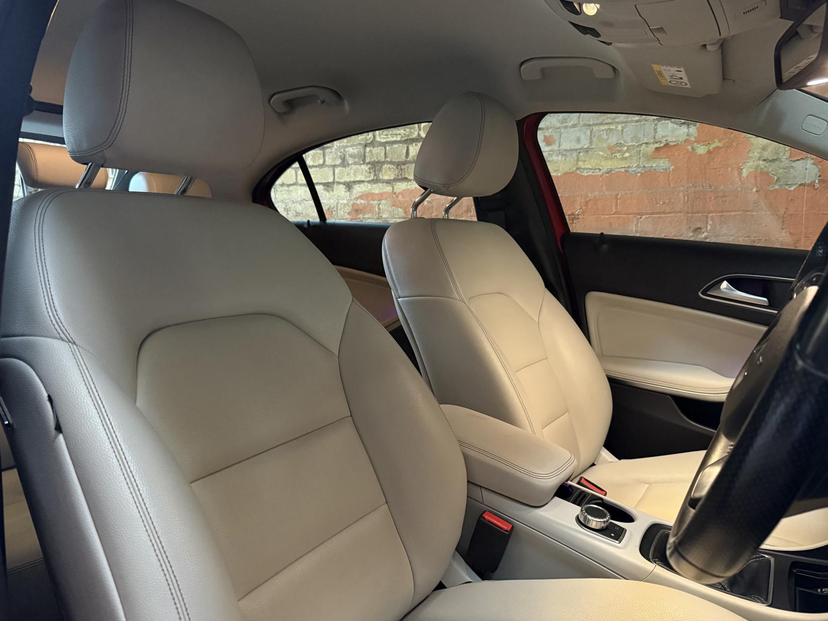 Mercedes-Benz A Class 1.5 A180d Sport (Premium) Hatchback 5dr Diesel Manual Euro 6 (s/s) (109 ps)