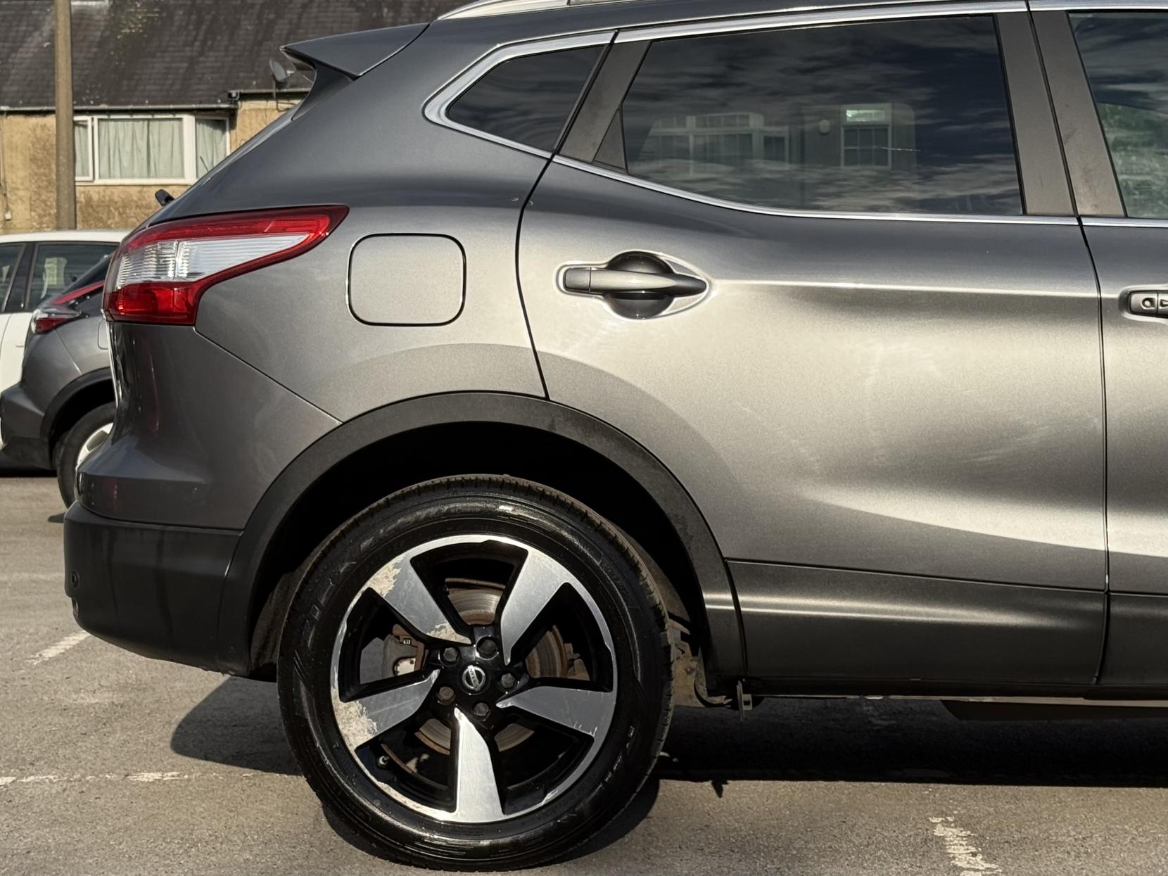 Nissan Qashqai 1.2 DIG-T N-Connecta SUV 5dr Petrol Manual 2WD Euro 6 (s/s) (115 ps)
