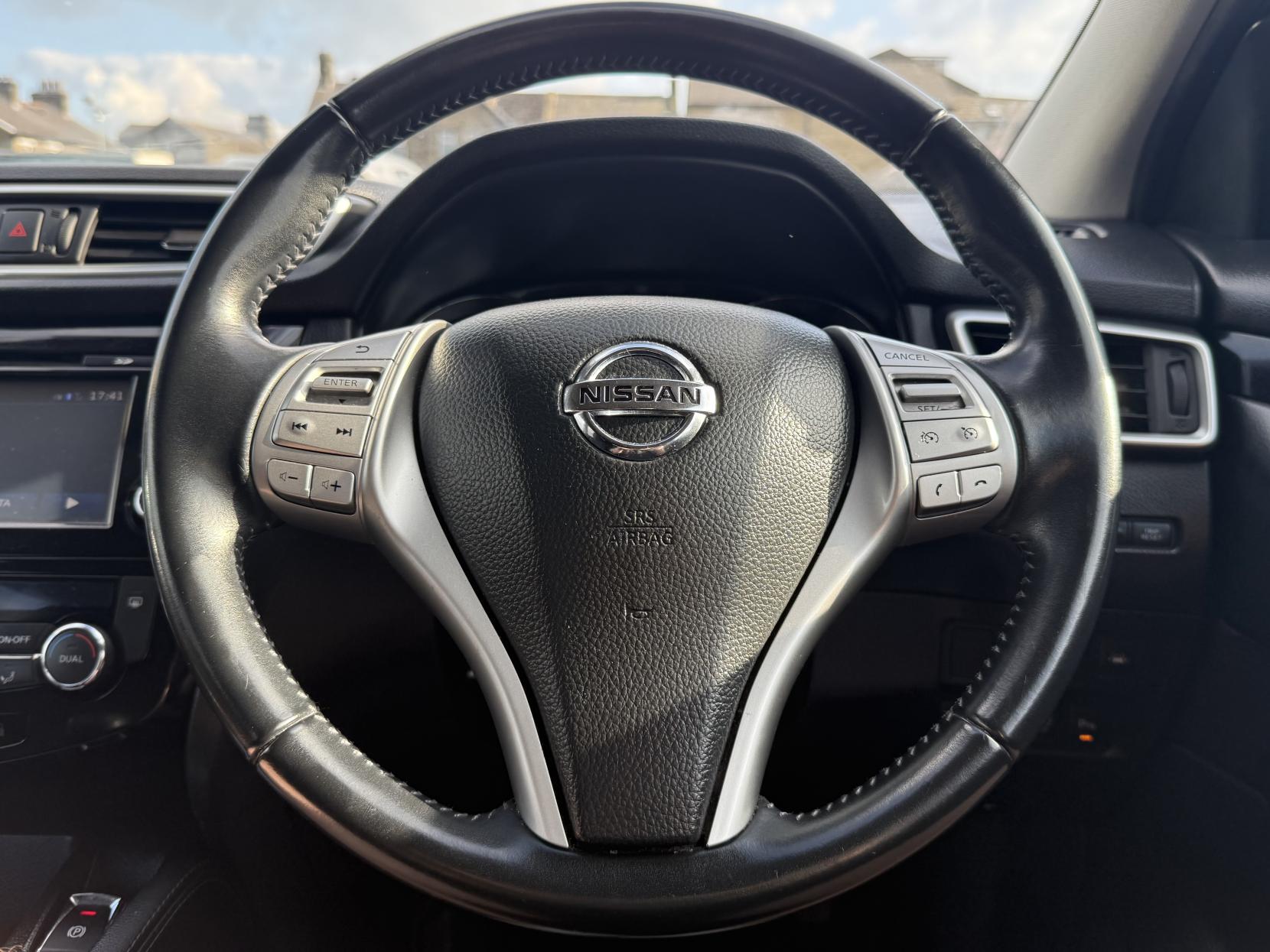 Nissan Qashqai 1.2 DIG-T N-Connecta SUV 5dr Petrol Manual 2WD Euro 6 (s/s) (115 ps)
