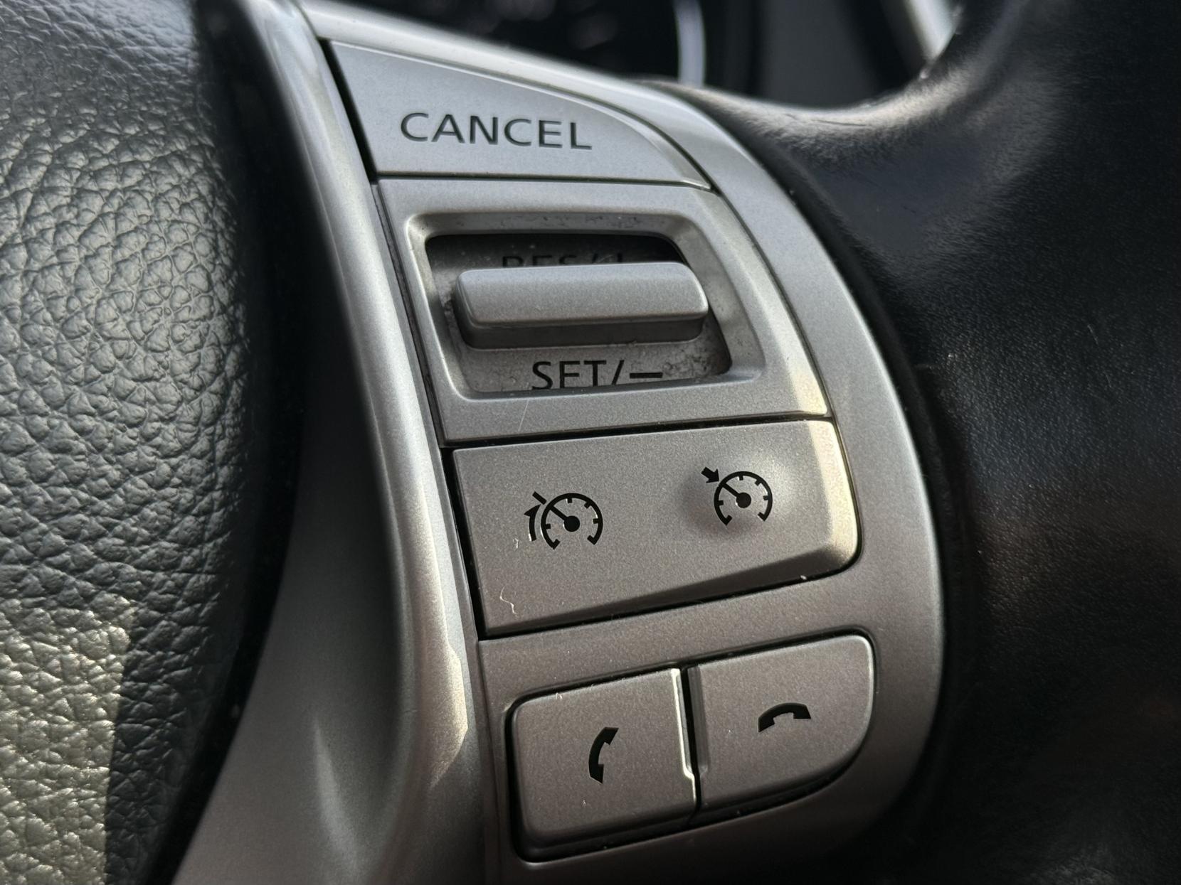 Nissan Qashqai 1.2 DIG-T N-Connecta SUV 5dr Petrol Manual 2WD Euro 6 (s/s) (115 ps)