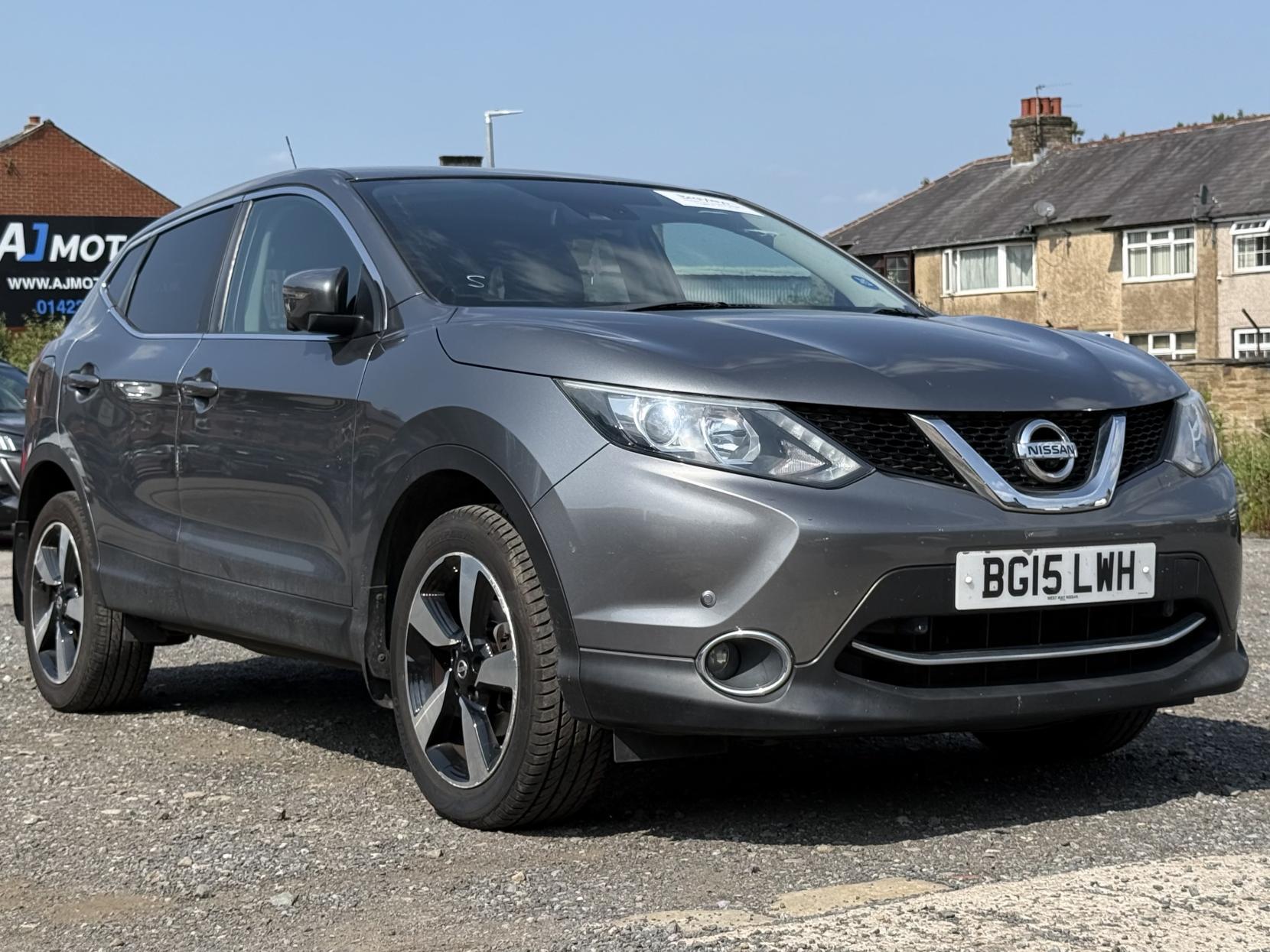 Nissan Qashqai 1.2 DIG-T n-tec SUV 5dr Petrol Manual 2WD Euro 5 (s/s) (115 ps)