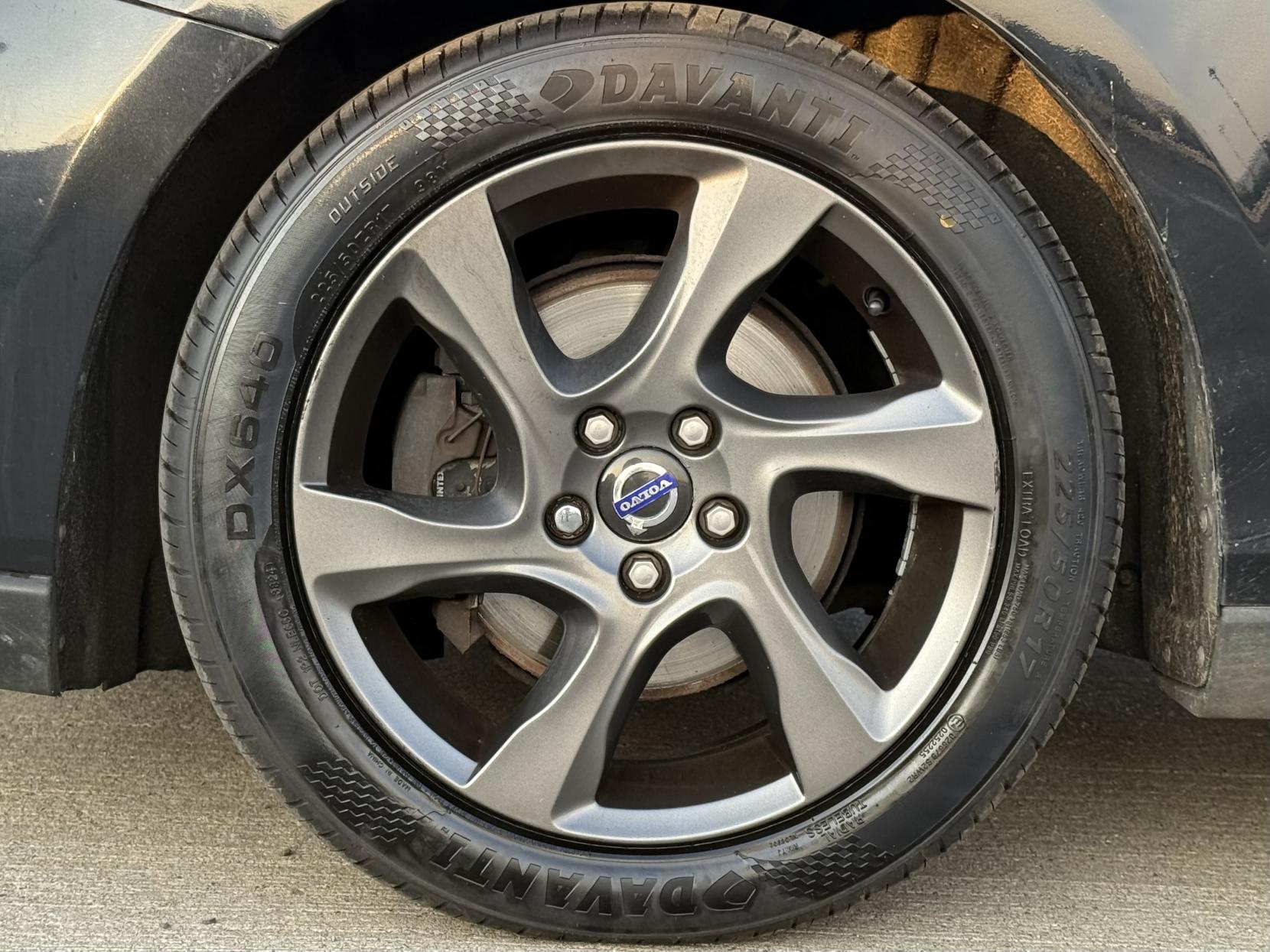 Volvo V40 Cross Country 1.6 D2 Lux Hatchback 5dr Diesel Powershift Euro 5 (s/s) (115 ps)
