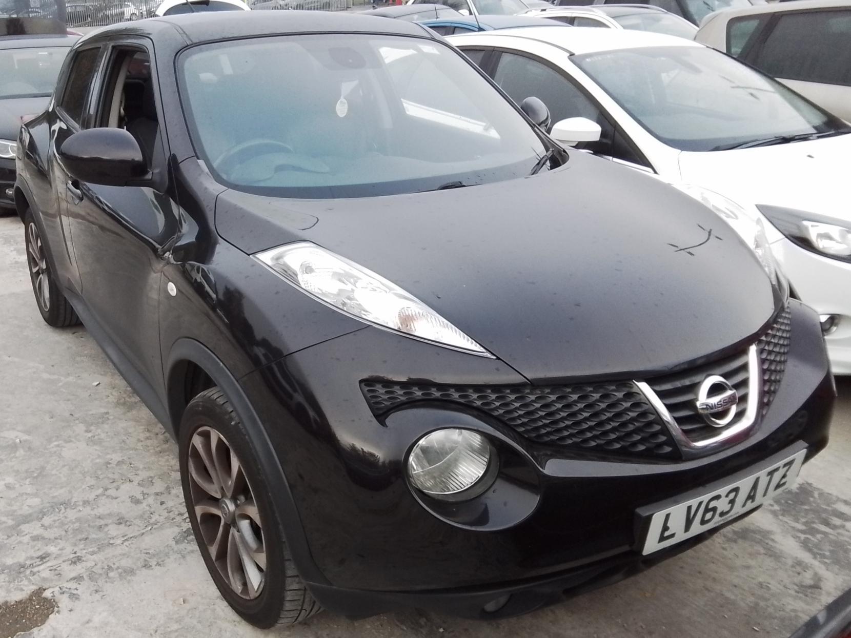 Nissan Juke 1.6 Tekna SUV 5dr Petrol CVT Euro 5 (117 ps)