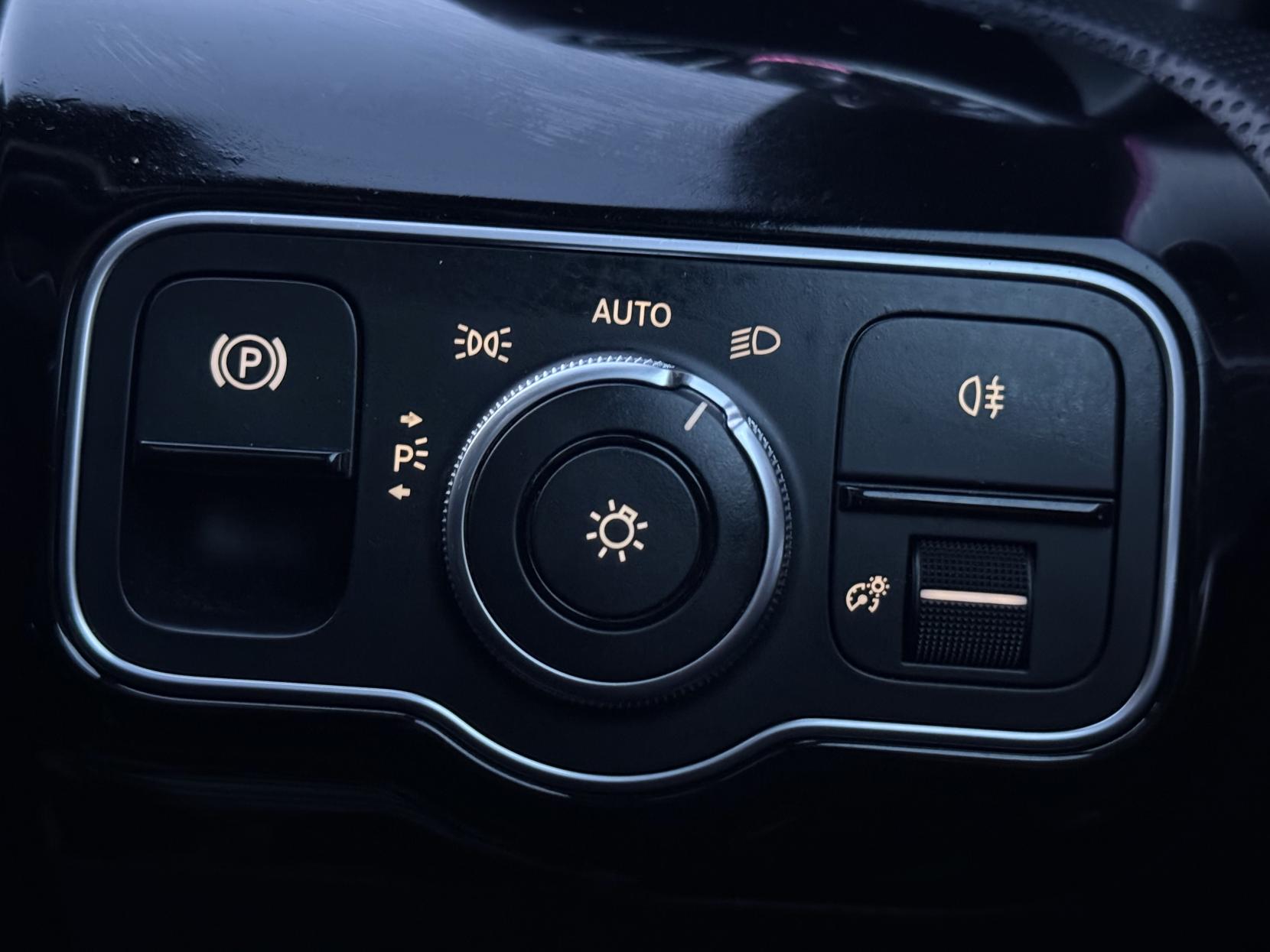 Mercedes-Benz A Class 2.0 A35 AMG (Premium Plus) Hatchback 5dr Petrol SpdS DCT 4MATIC Euro 6 (s/s) (306 ps)