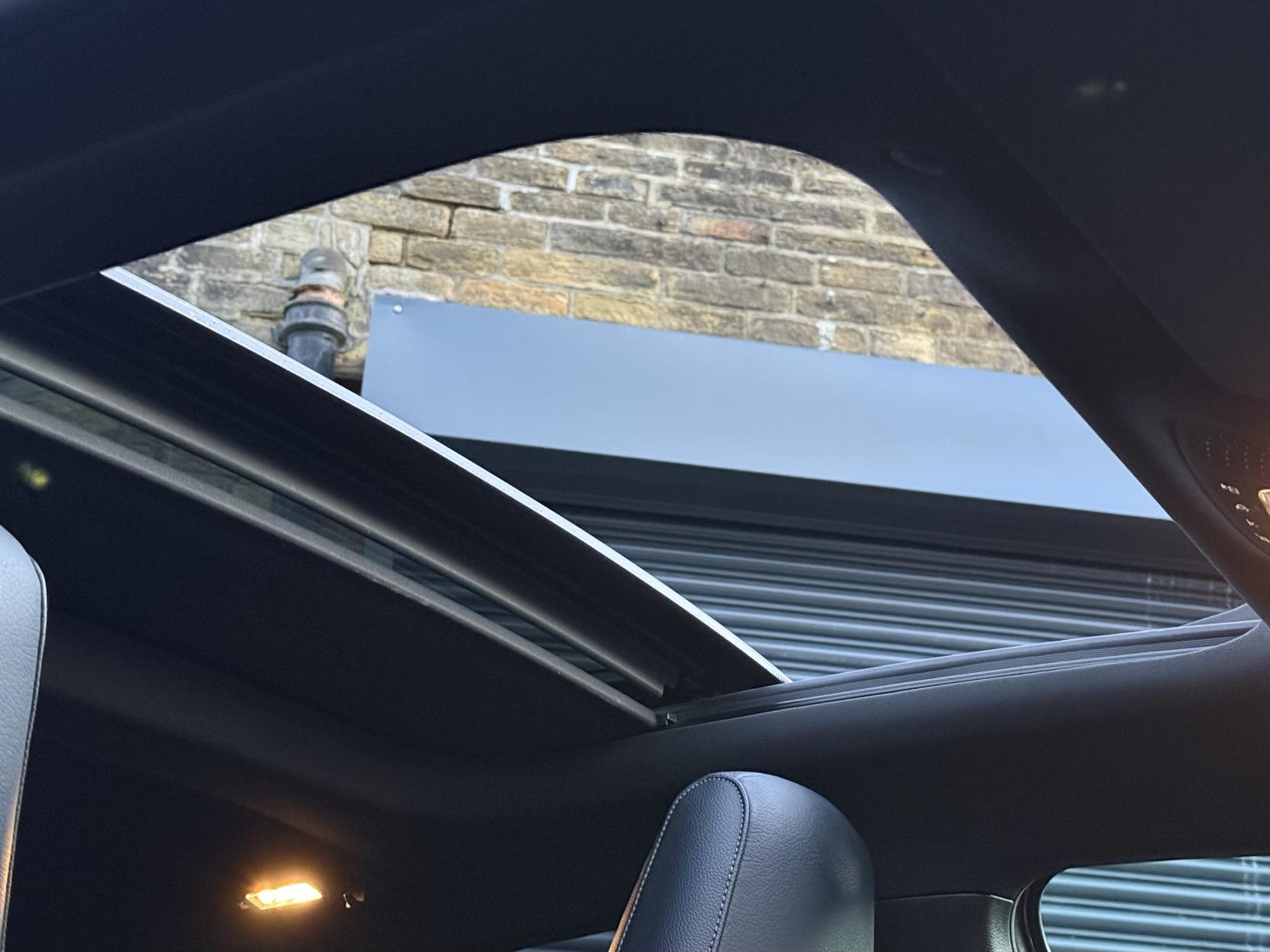 Mercedes-Benz A Class 2.0 A35 AMG (Premium Plus) Hatchback 5dr Petrol SpdS DCT 4MATIC Euro 6 (s/s) (306 ps)